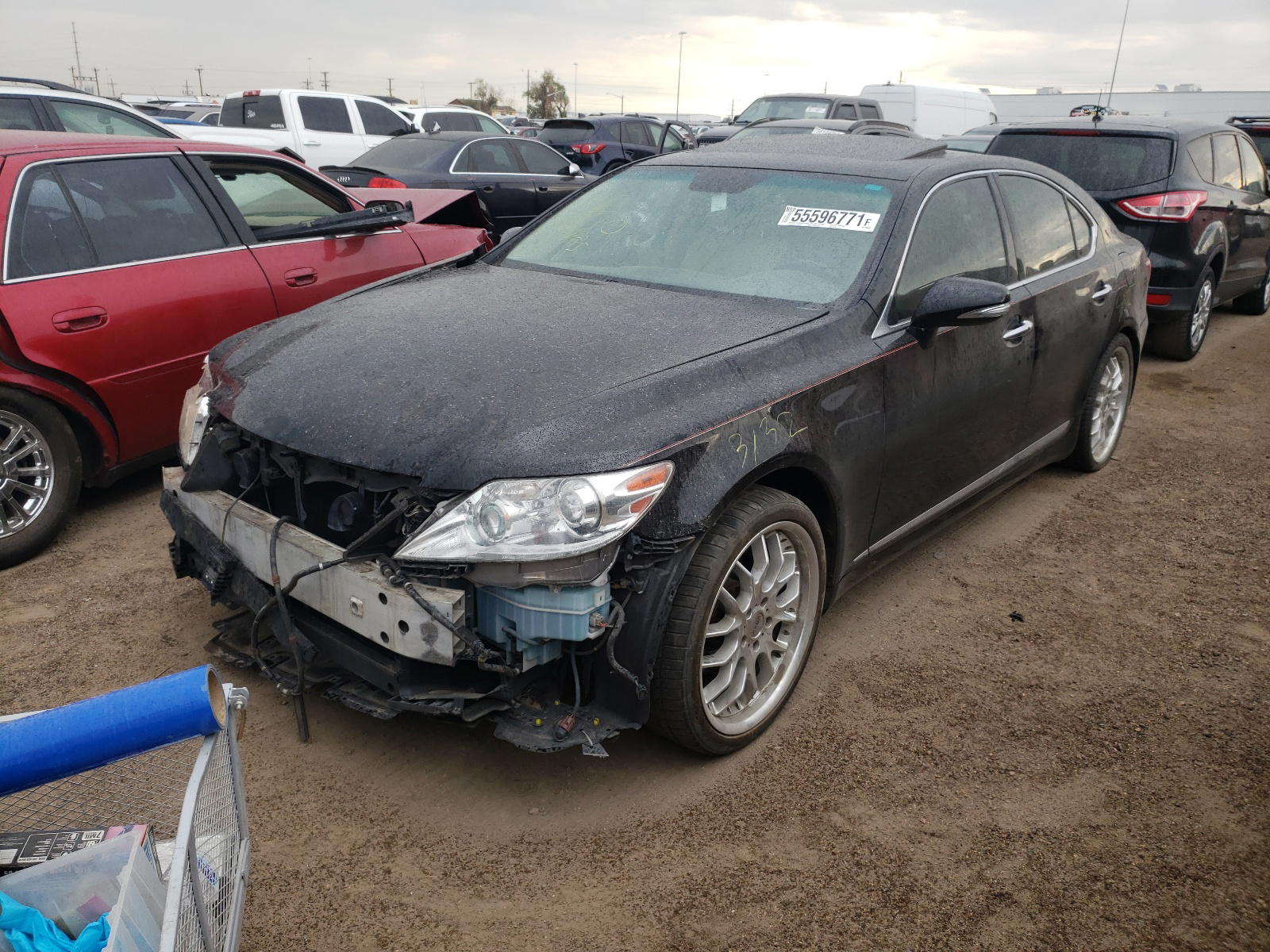 Photo 2 from auction – 2011 LEXUS LS 460 with VIN JTHBL5EFXB5102209