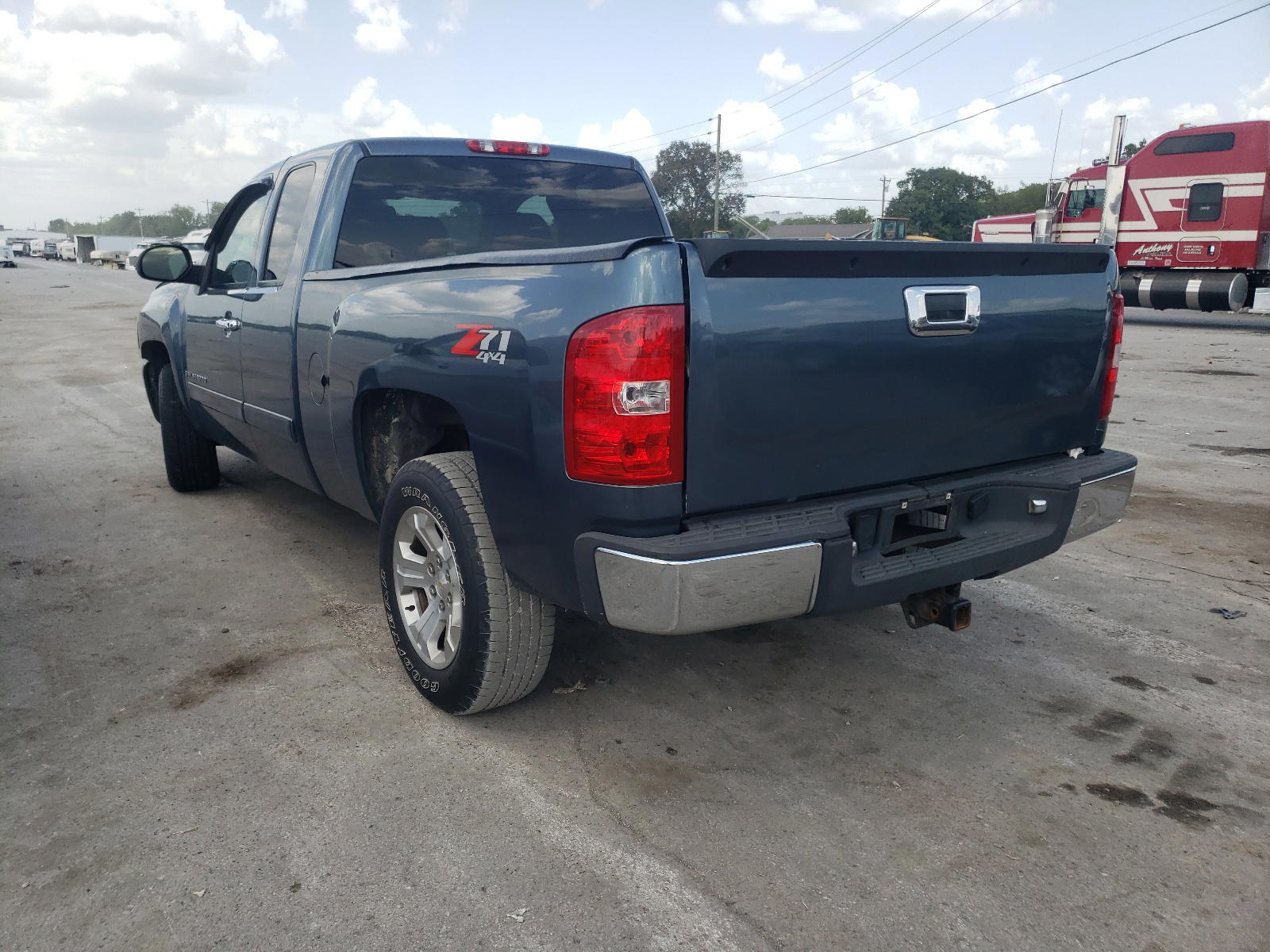 Photo 3 from auction – 2008 CHEVROLET SILVERADO with VIN 2GCEK19J981106321
