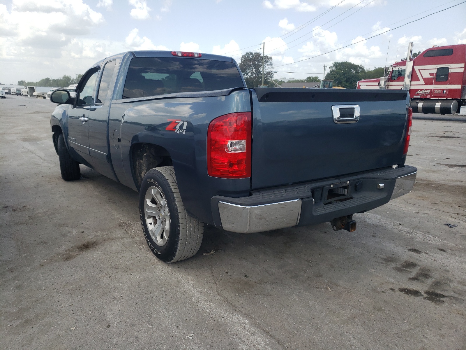 Zdjęcie 3 z aukcji – 2008 CHEVROLET SILVERADO z VIN 2GCEK19J981106321