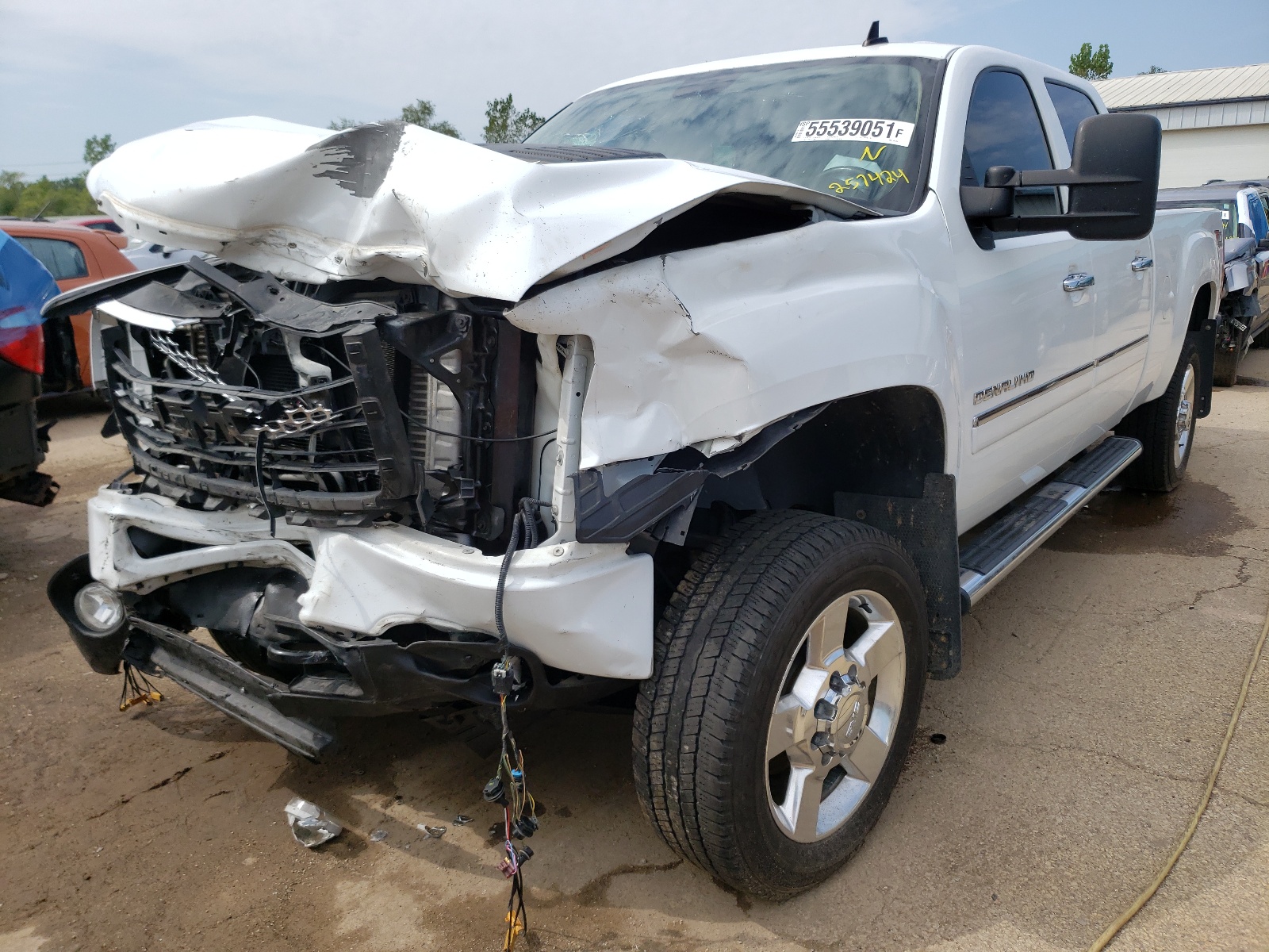 Photo 2 from auction – 2011 GMC SIERRA K25 with VIN 1GT125C81BF257424