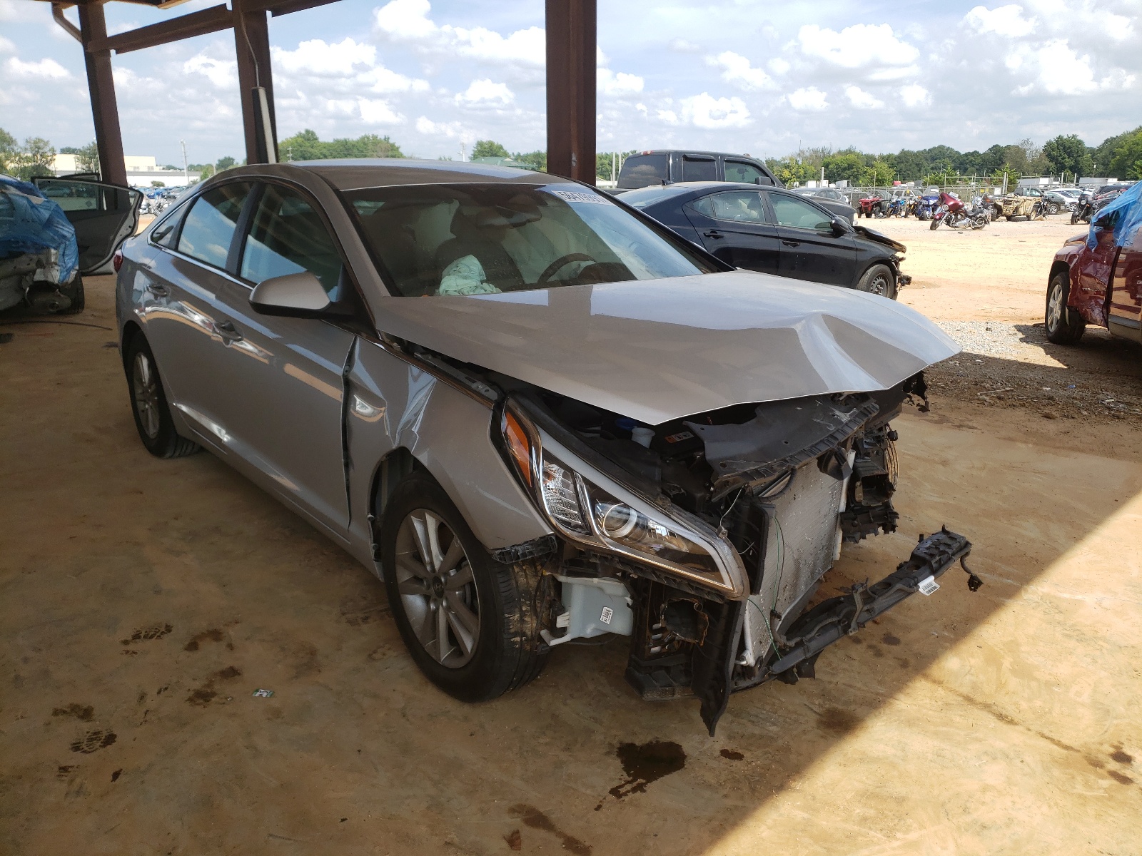 HYUNDAI SONATA SE 2016 with VIN 5NPE24AF2GH382927 - Photo from auction