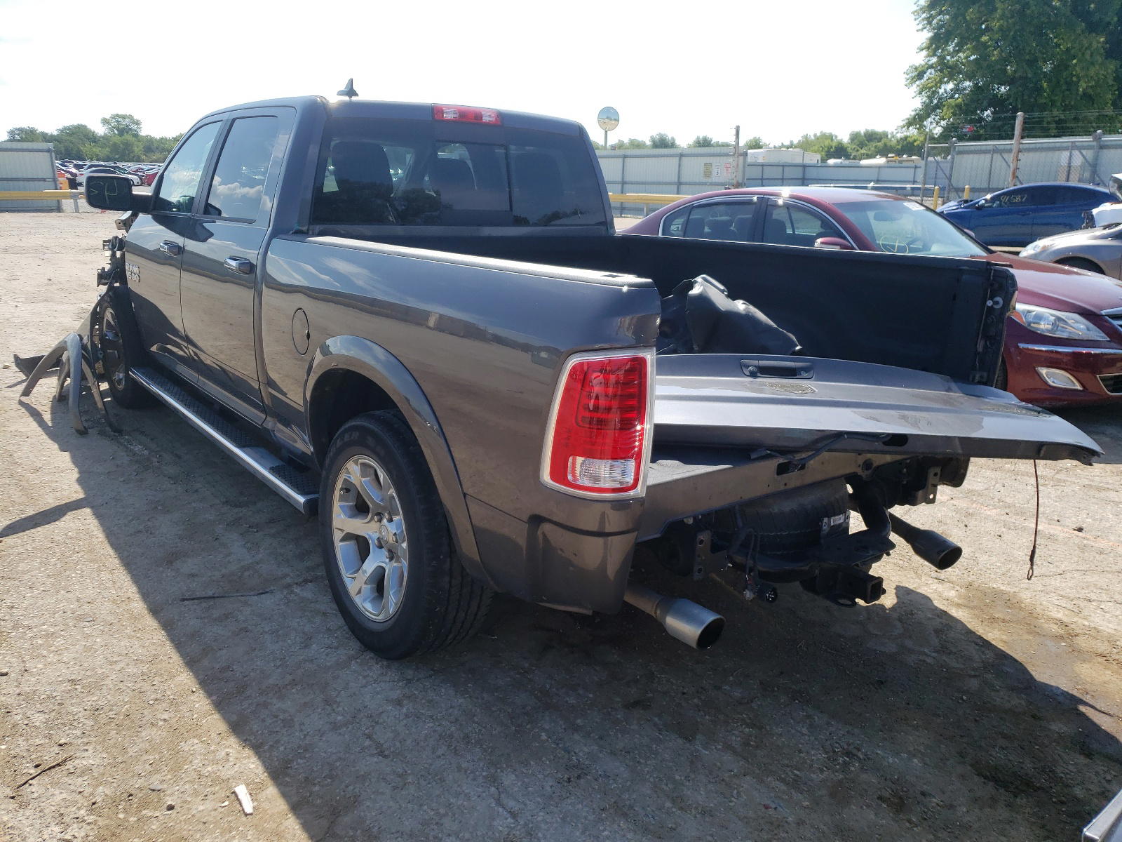 Photo 3 from auction – 2016 RAM 1500 LARAM with VIN 1C6RR7VT7GS308717