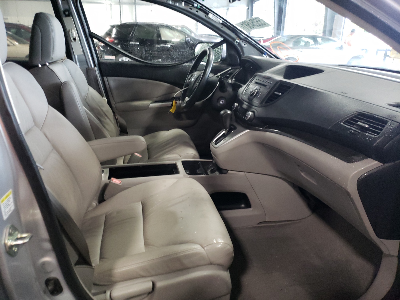 Photo 5 from auction – 2014 HONDA CR-V EXL with VIN 2HKRM4H76EH618325