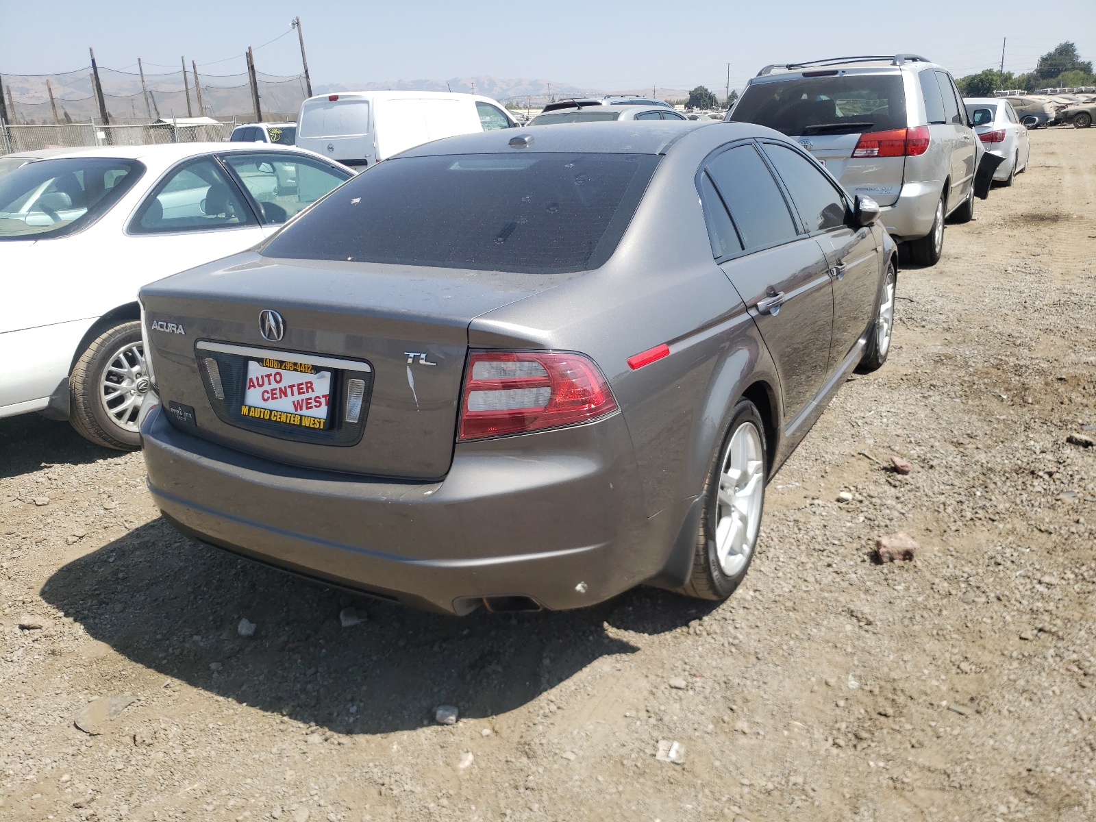 Photo 4 from auction – 2007 ACURA TL with VIN 19UUA66227A040970