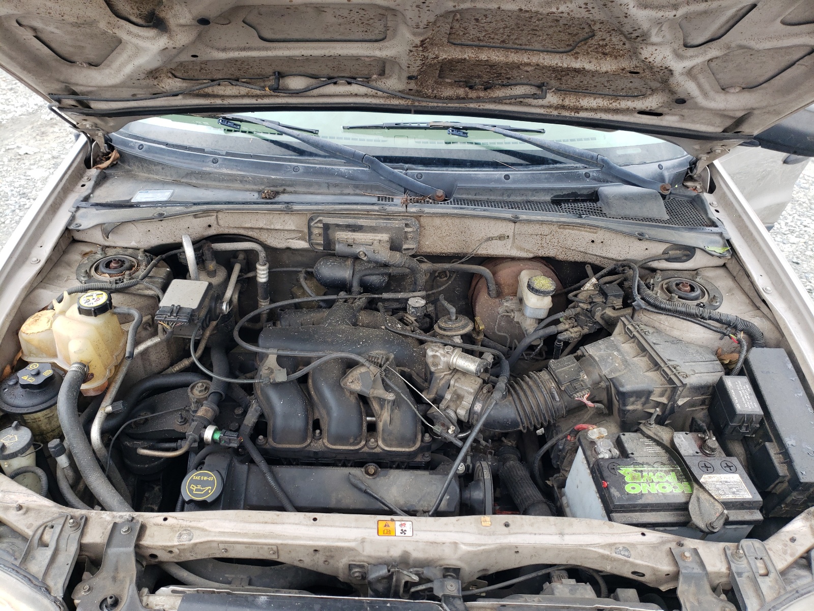 Photo 7 from auction – 2001 FORD ESCAPE XLT with VIN 1FMYU03141KF62531