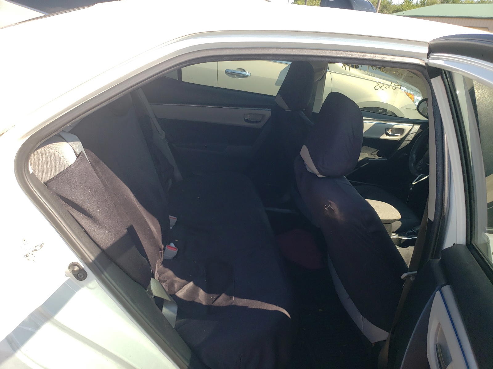 Photo 6 from auction – 2015 TOYOTA COROLLA L with VIN 5YFBURHE3FP207708