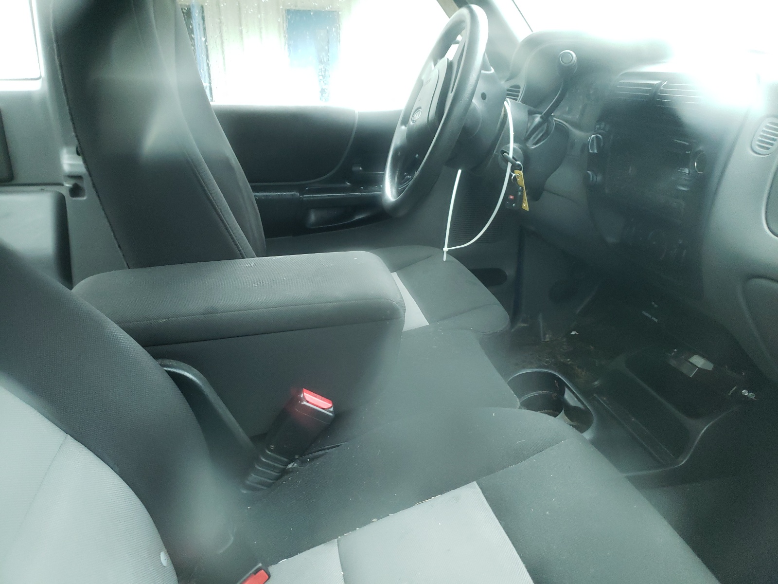 Фото 5 с аукциона – 2004 FORD RANGER SUP с VIN 1FTYR15E44PB07200