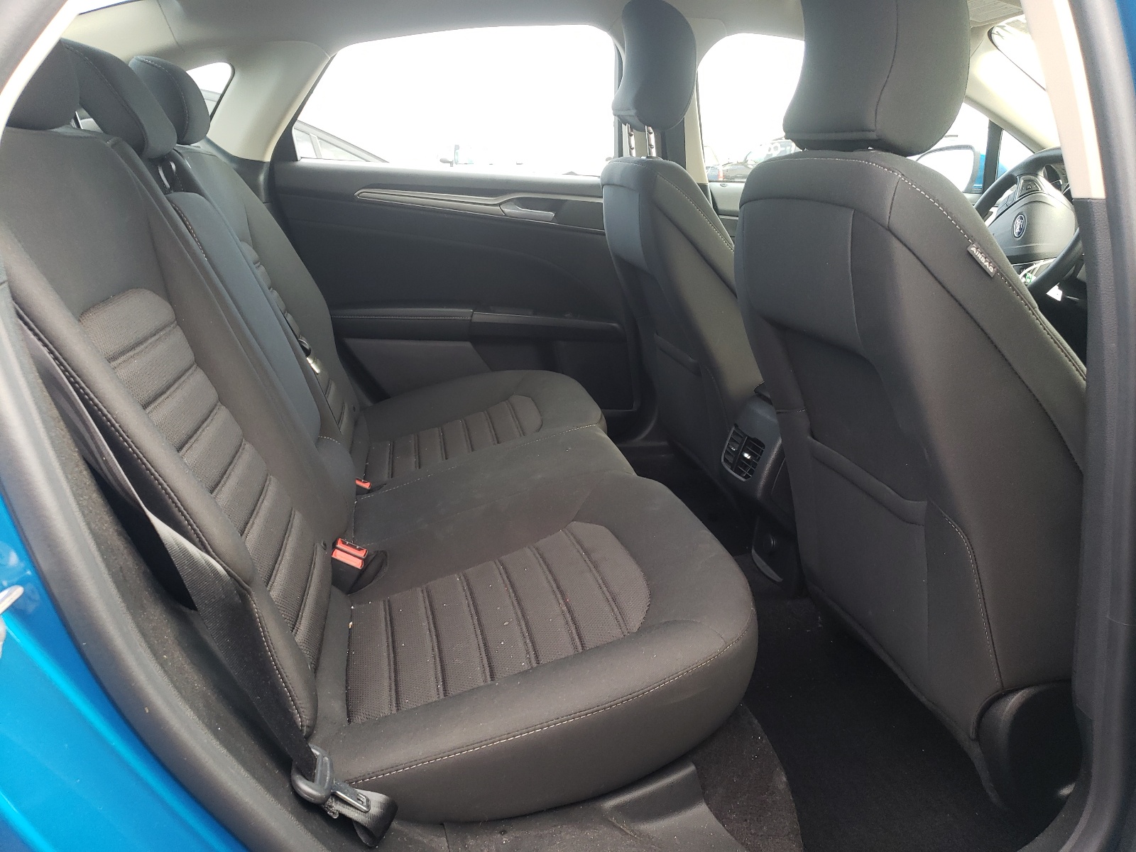 Photo 6 from auction – 2019 FORD FUSION SE with VIN 3FA6P0HD4KR229951
