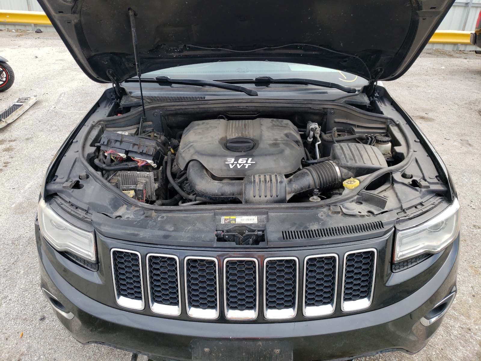 Photo 7 from auction – 2014 JEEP GRAND CHER with VIN 1C4RJFCGXEC122273