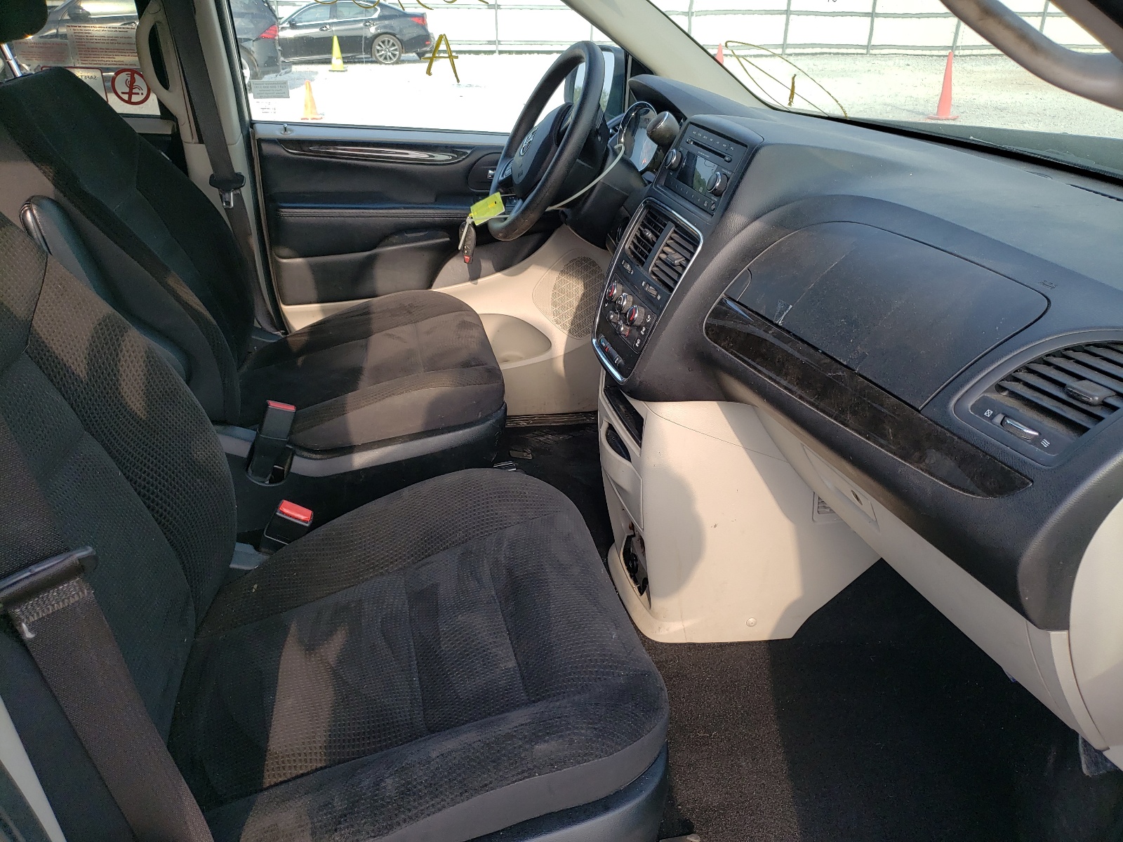 Foto 5 de la subasta – 2017 DODGE GRAND CARA con VIN 2C4RDGBG0HR856320