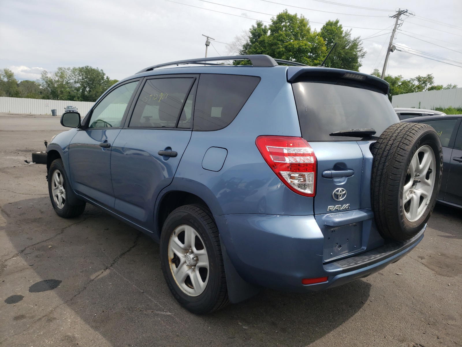 Photo 3 from auction – 2011 TOYOTA RAV4 with VIN 2T3BF4DV1BW095753