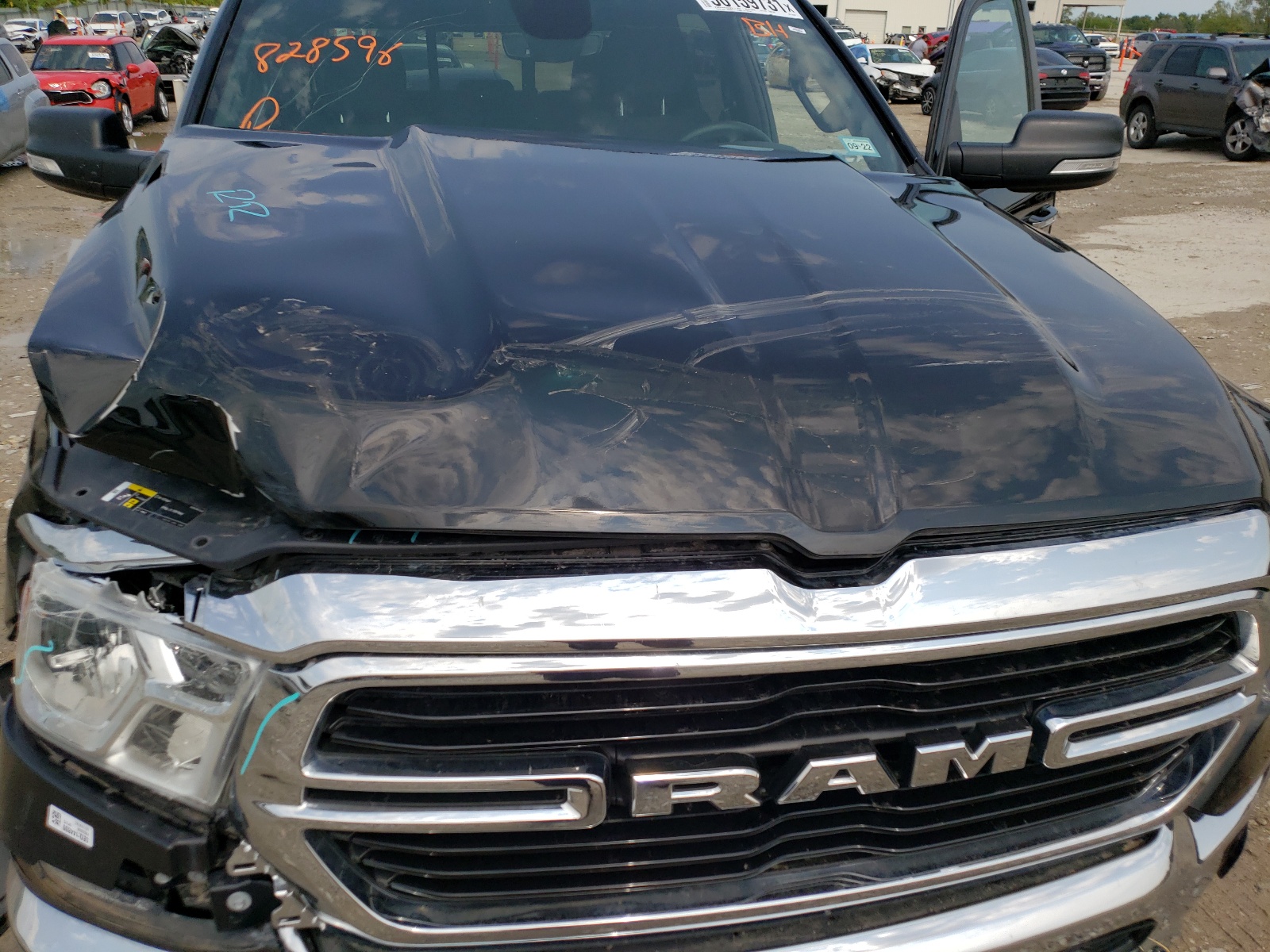 Photo 7 from auction – 2019 RAM 1500 BIG H with VIN 1C6RREMT6KN828596