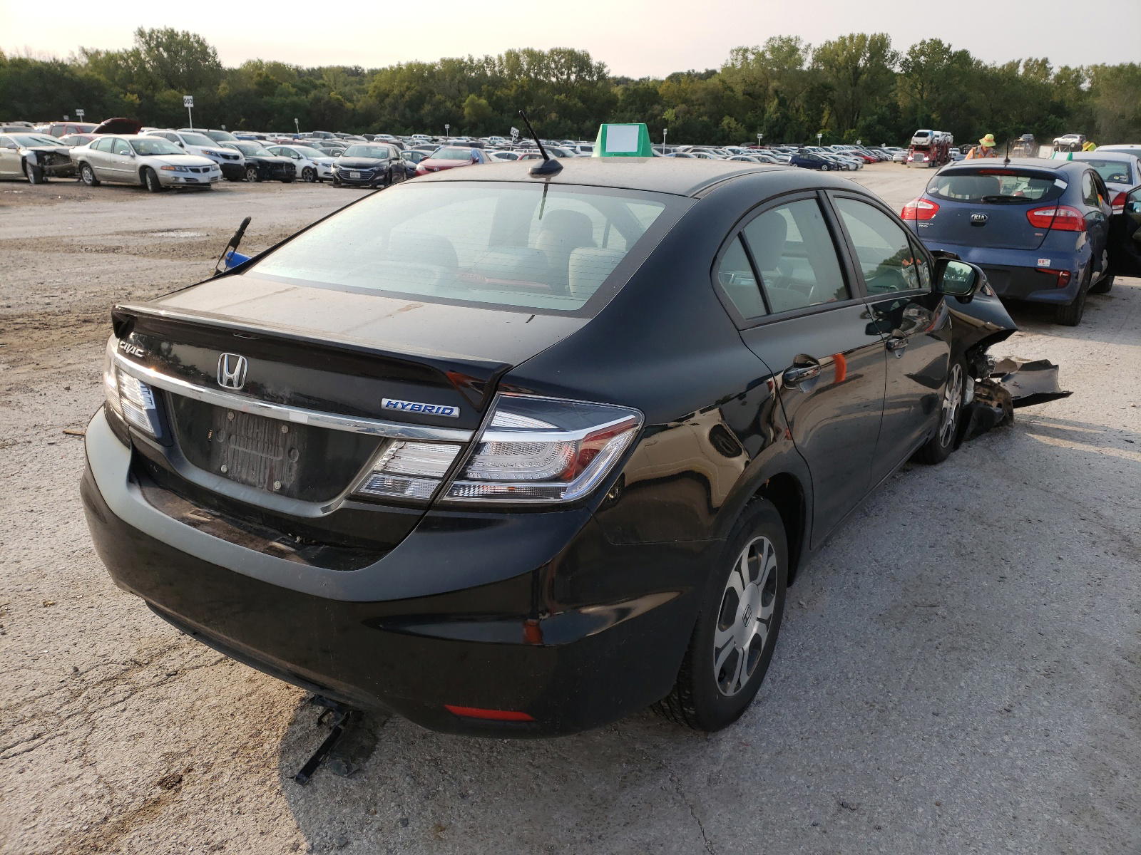 Photo 4 from auction – 2015 HONDA CIVIC HYBR with VIN 19XFB4F22FE201256
