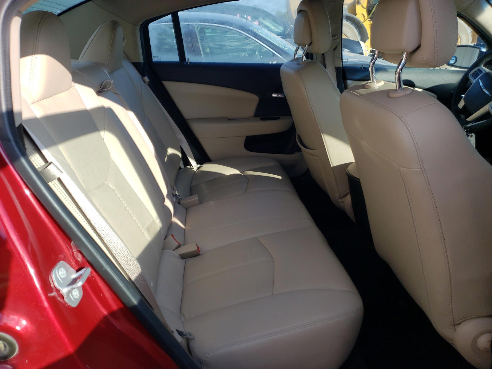 Photo 6 from auction – 2014 CHRYSLER 200 LIMITE with VIN 1C3CCBCG6EN151934