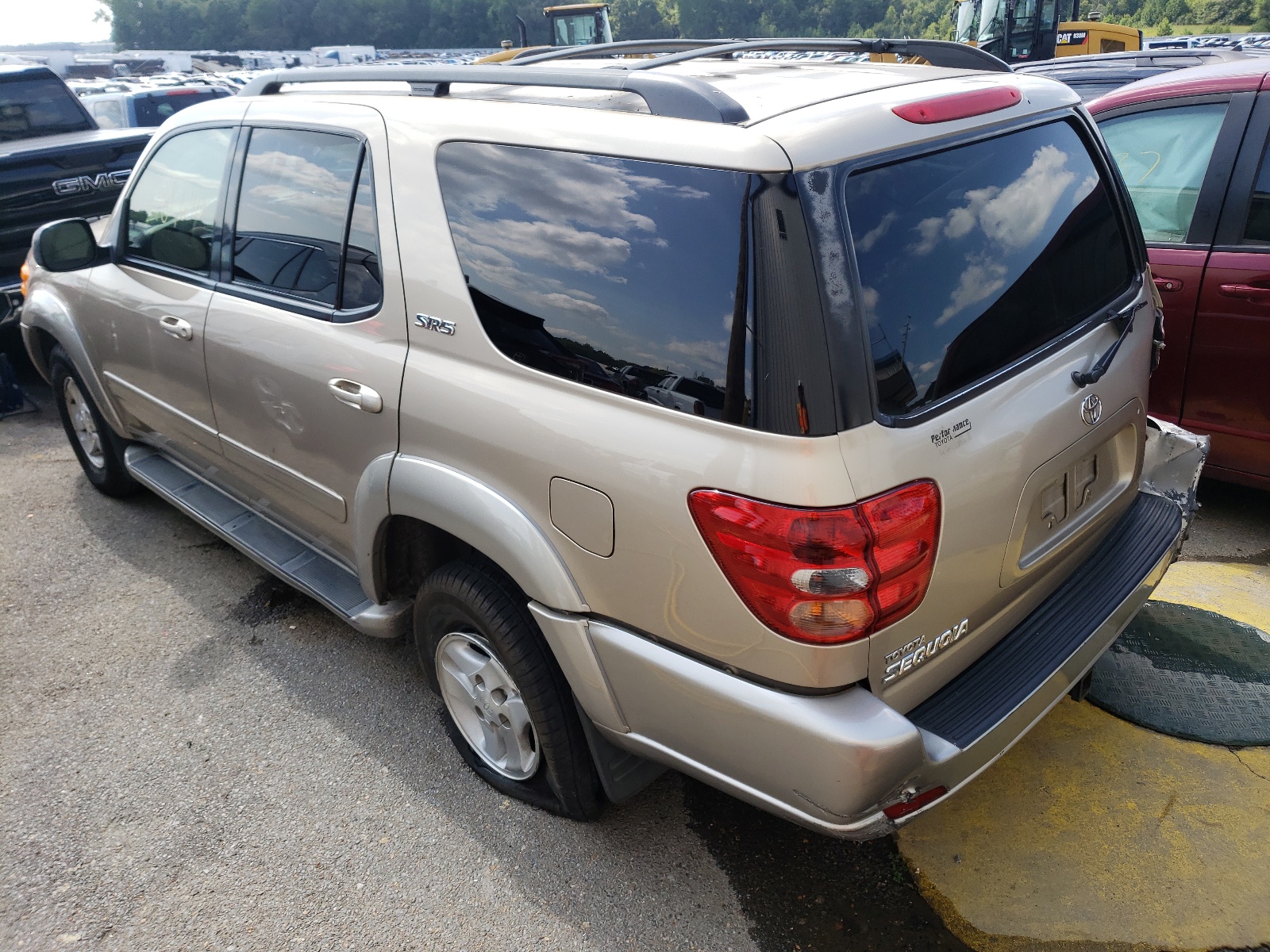 Photo 3 from auction – 2004 TOYOTA SEQUOIA SR with VIN 5TDZT34A44S224152