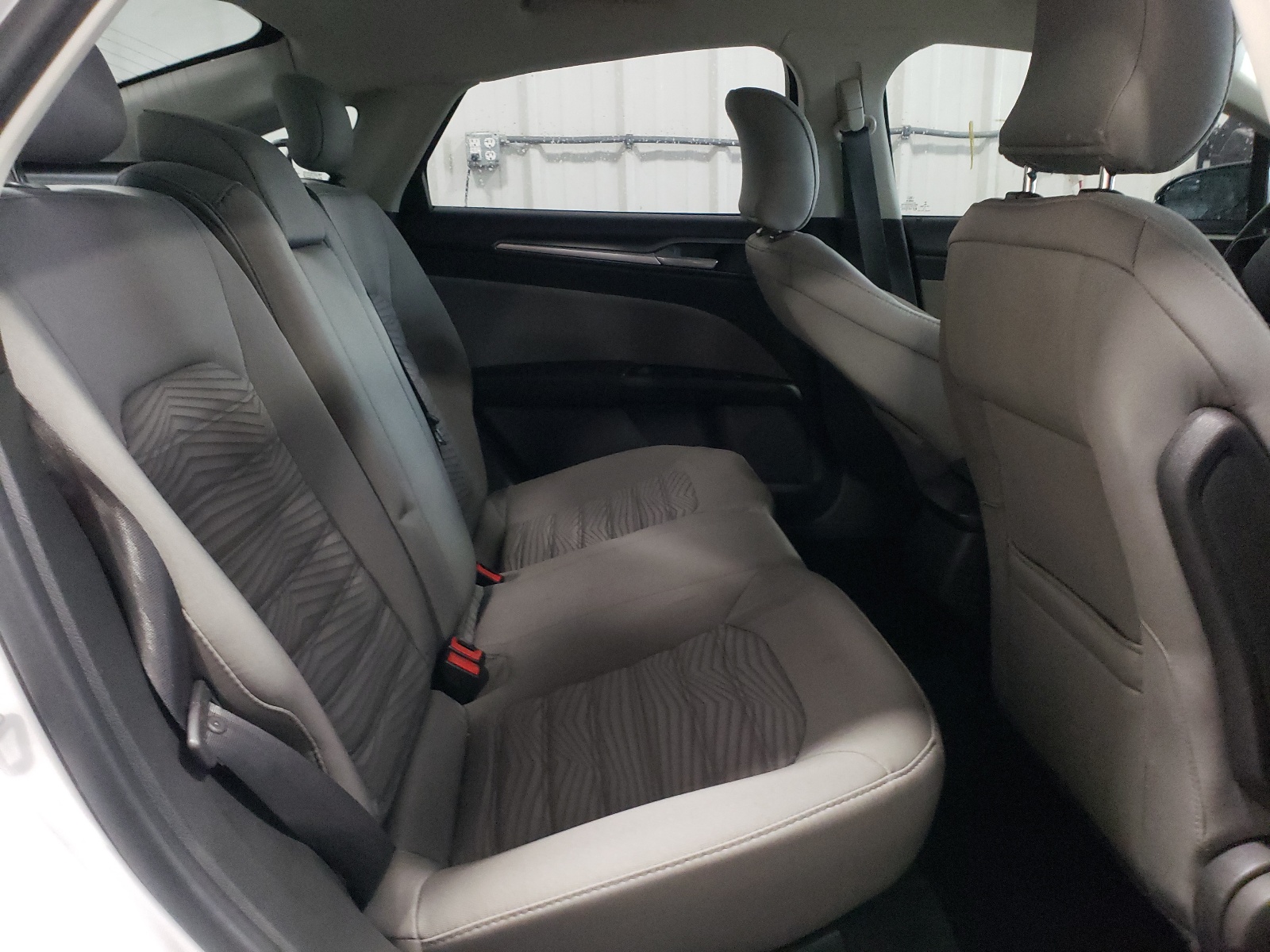 Photo 6 from auction – 2016 FORD FUSION S with VIN 1FA6P0G79G5111139