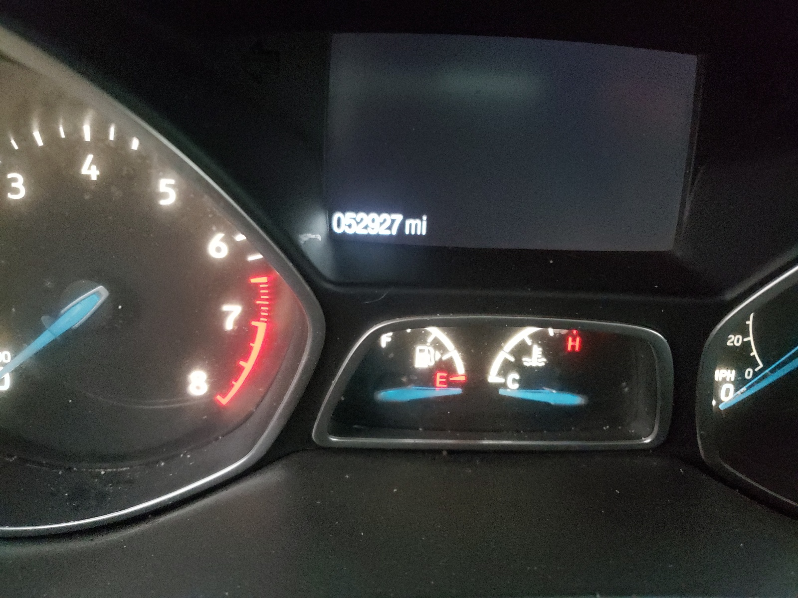Photo 8 from auction – 2018 FORD ESCAPE SE with VIN 1FMCU9GD2JUA44103