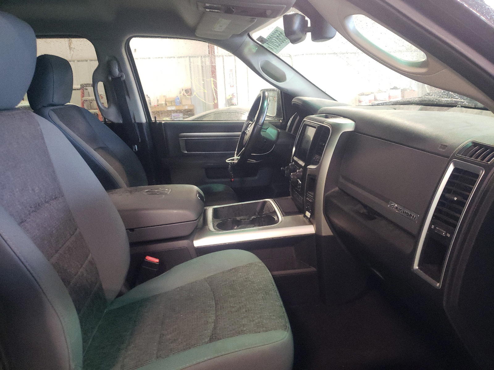 Photo 5 from auction – 2016 RAM 1500 SLT with VIN 1C6RR7GT3GS186421