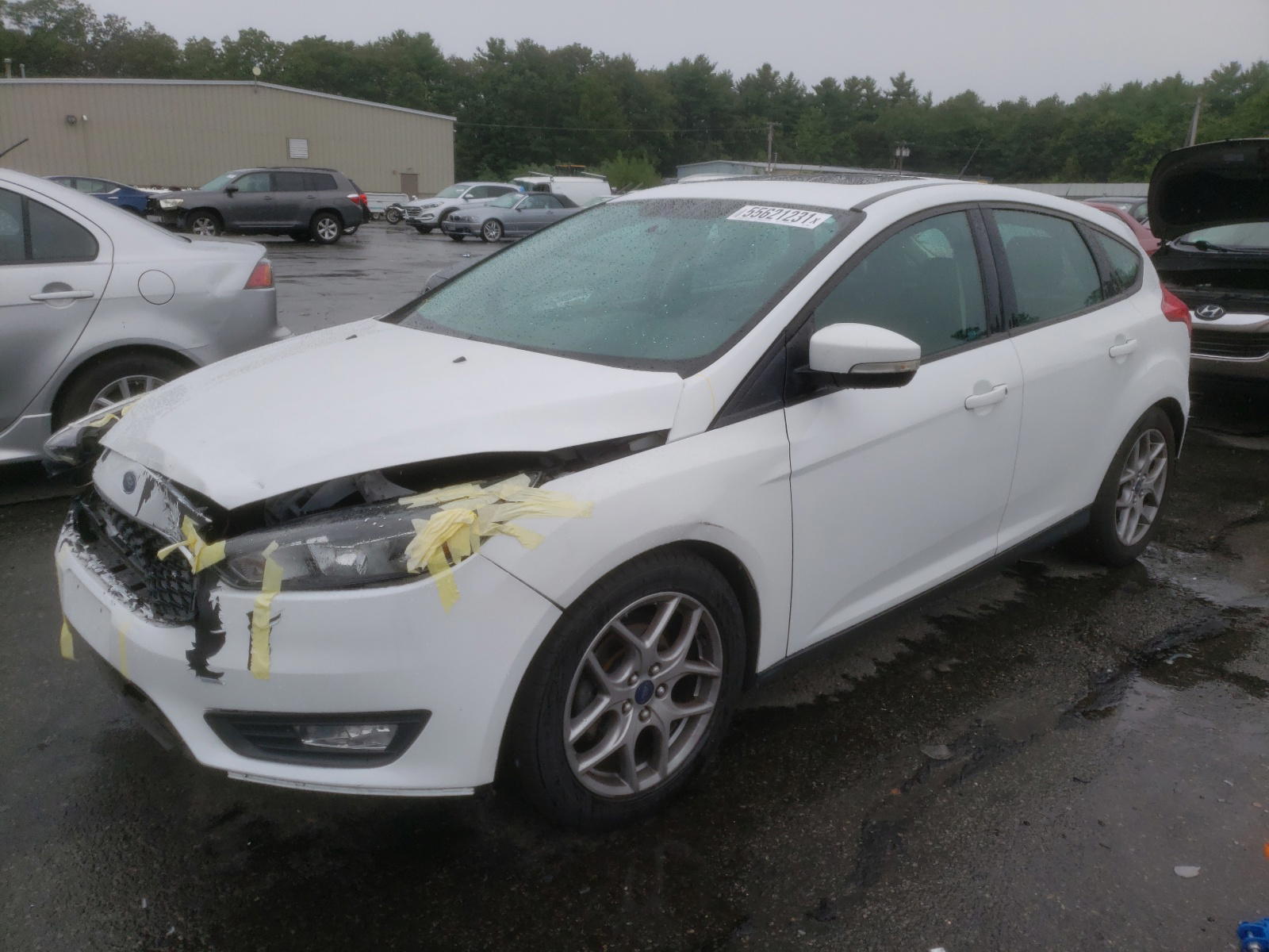 Photo 2 from auction – 2015 FORD FOCUS SE with VIN 1FADP3K20FL338458