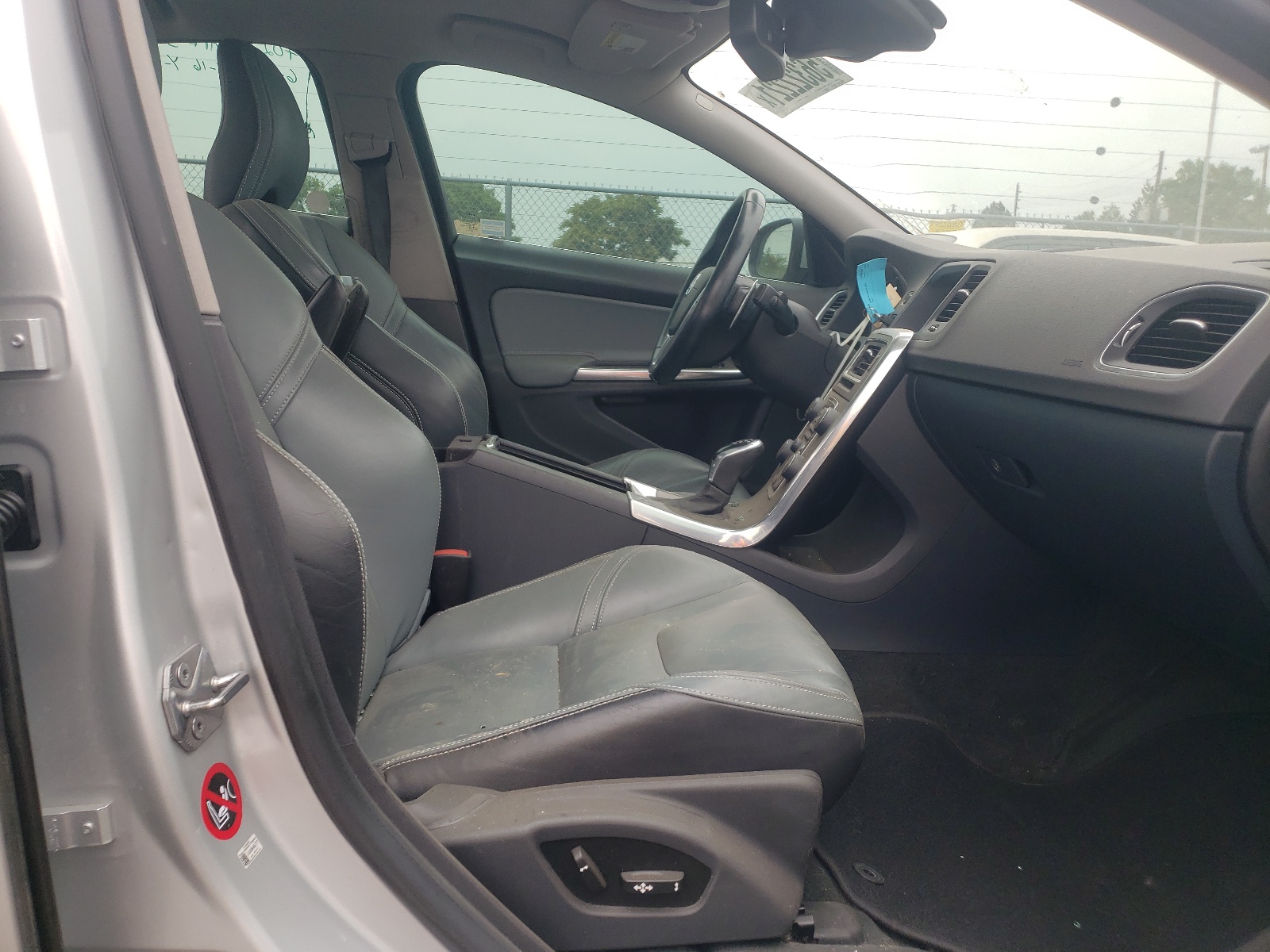 Photo 5 from auction – 2014 VOLVO S60 T6 with VIN YV1902FH7E2284040