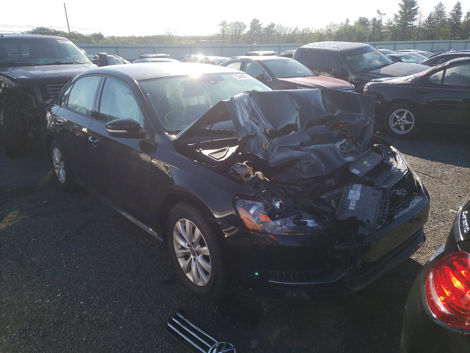 Photo 1 from auction – 2015 VOLKSWAGEN PASSAT S with VIN 1VWAT7A38FC068662