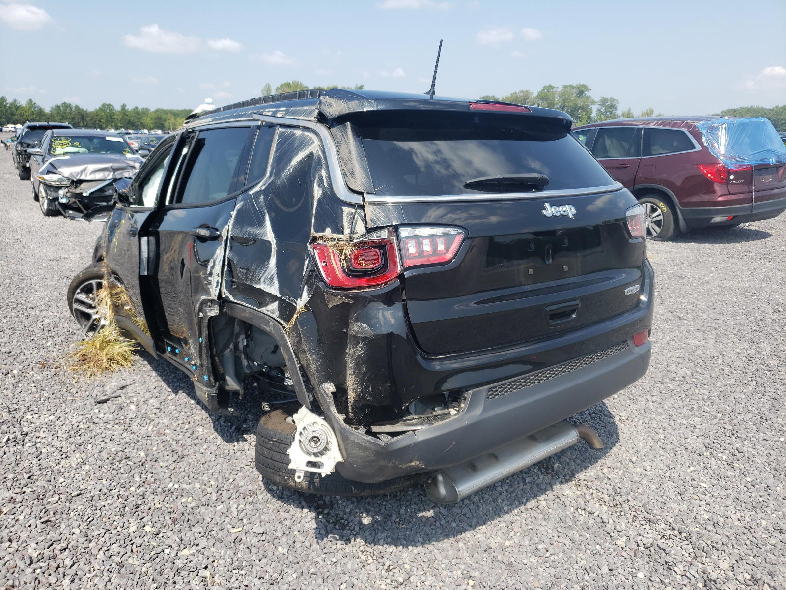 Photo 3 from auction – 2019 JEEP COMPASS LA with VIN 3C4NJCBB5KT692281