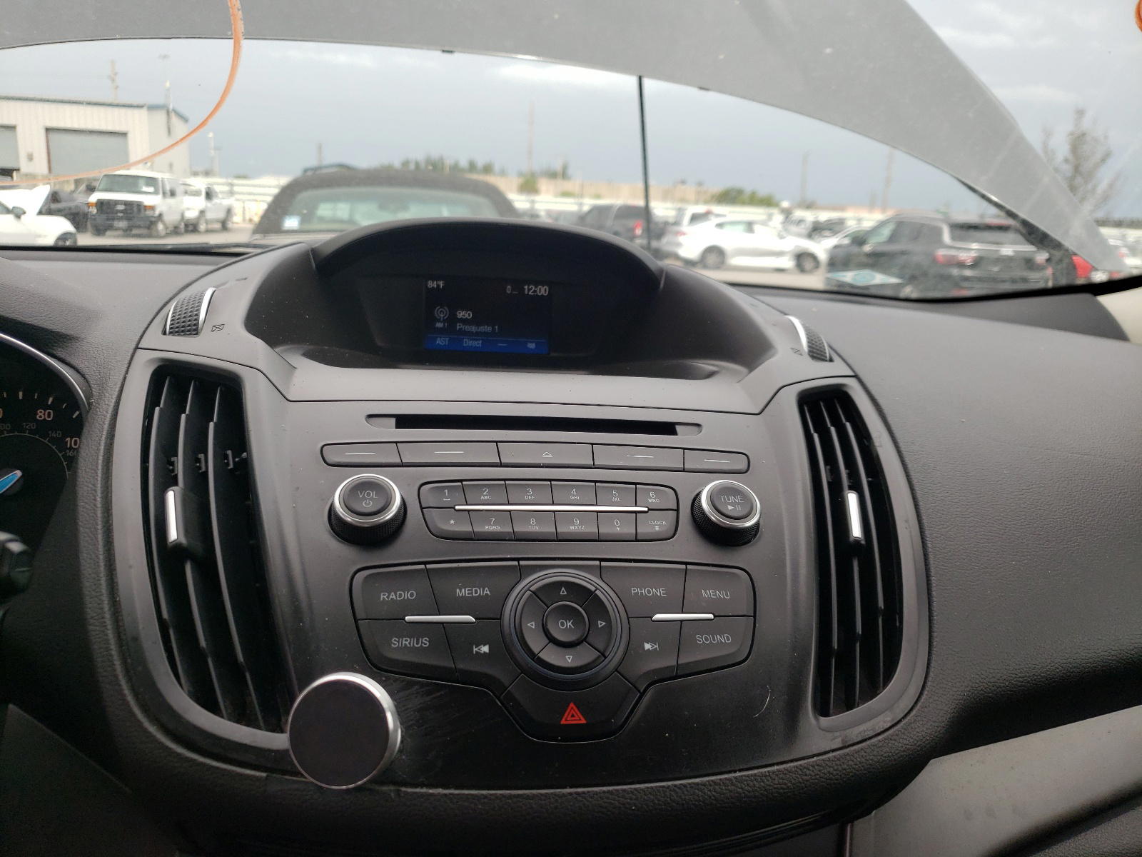 Photo 9 from auction – 2018 FORD ESCAPE SE with VIN 1FMCU0GD5JUB61797