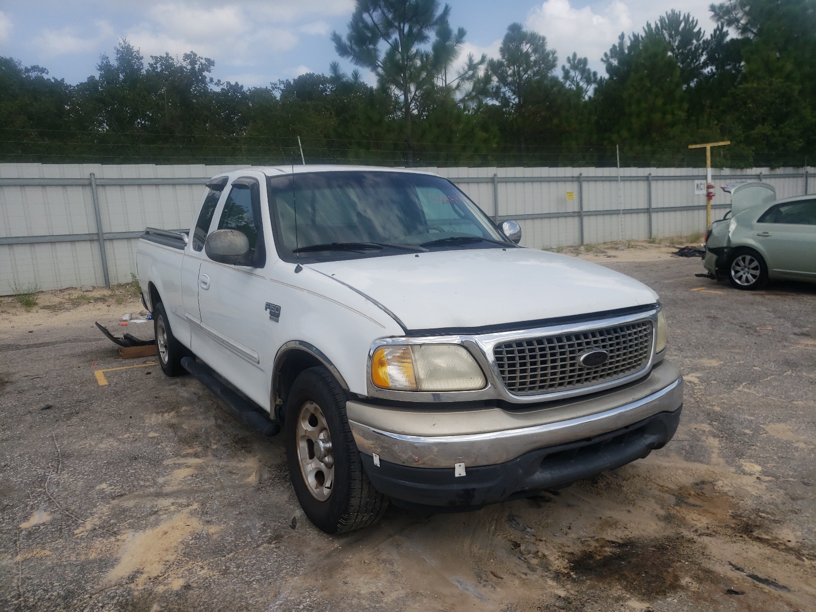 Photo 1 from auction – 2001 FORD F150 with VIN 1FTRX17L31NA58925