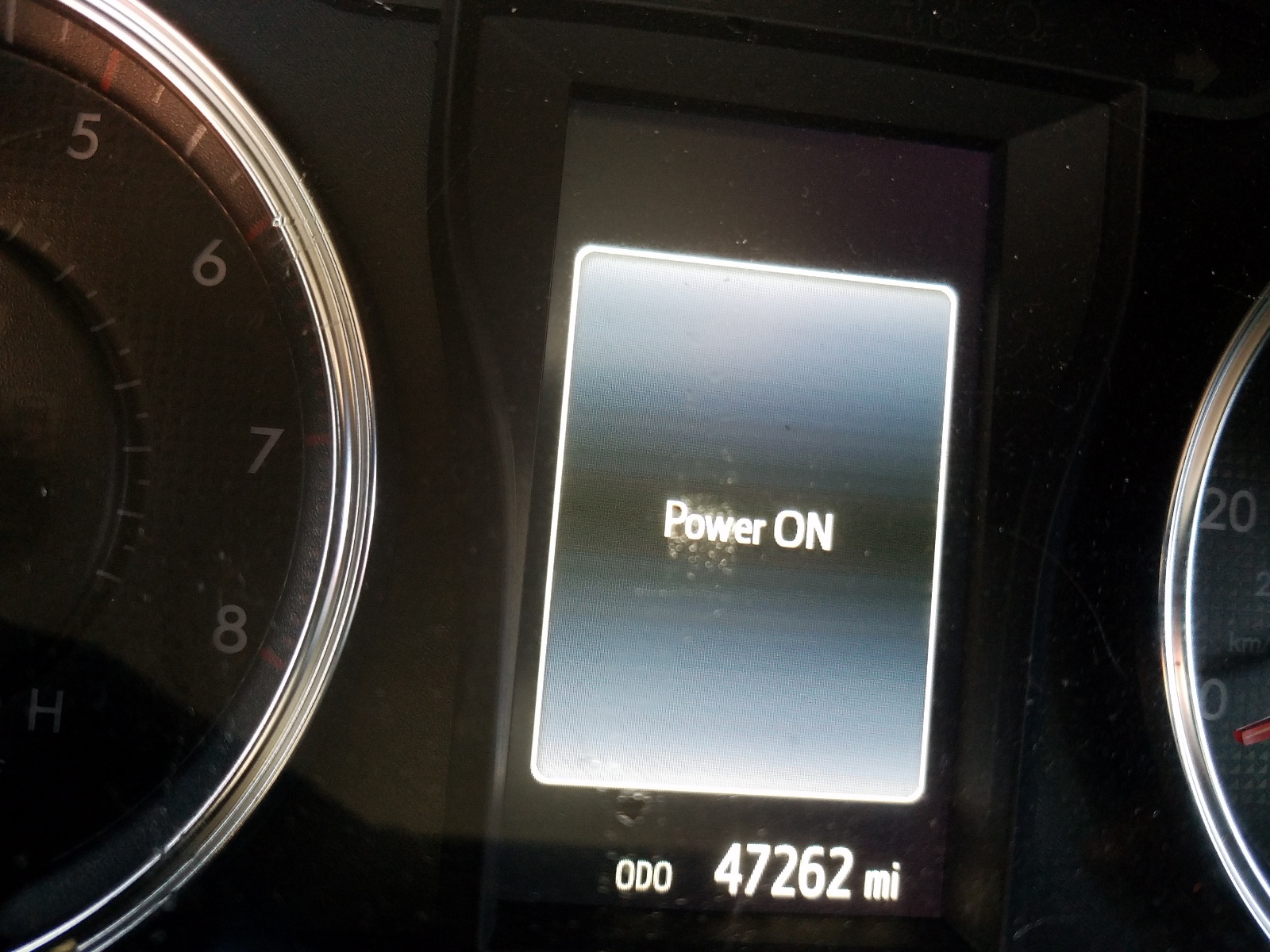 Photo 8 from auction – 2017 TOYOTA CAMRY LE with VIN 4T1BF1FK4HU749809