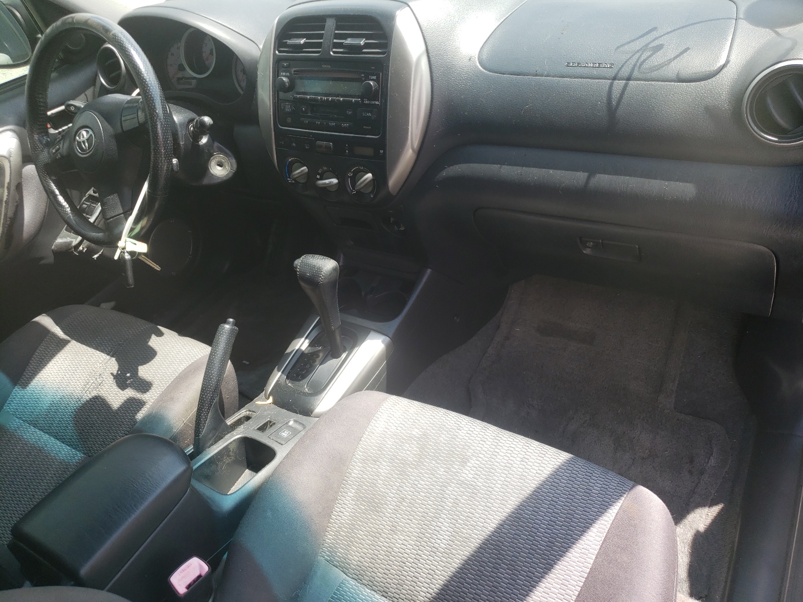 Zdjęcie 9 z aukcji – 2005 TOYOTA RAV4 z VIN JTEGD20V950095641