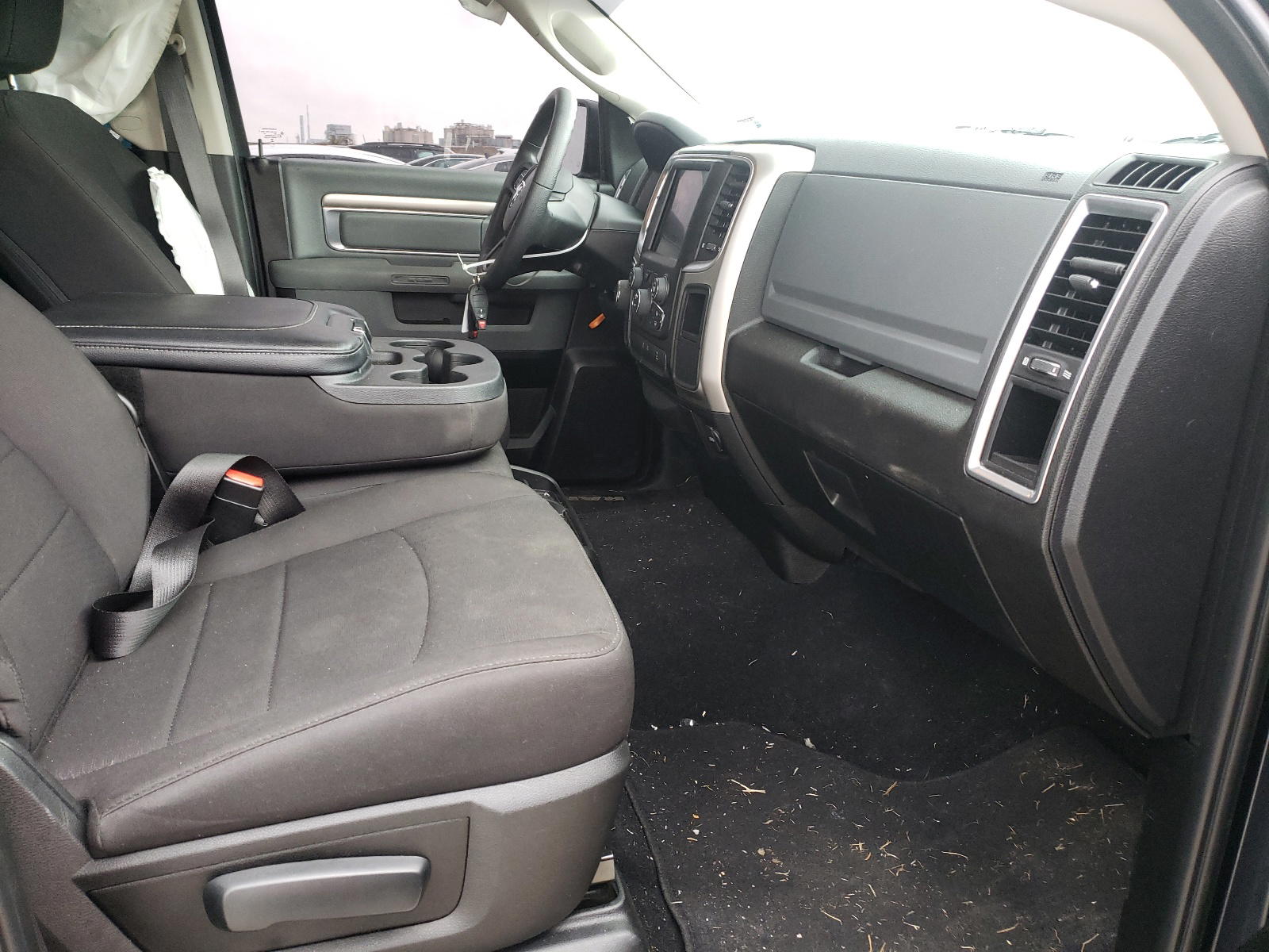 Photo 5 from auction – 2019 RAM 1500 CLASS with VIN 1C6RR6LT1KS697957