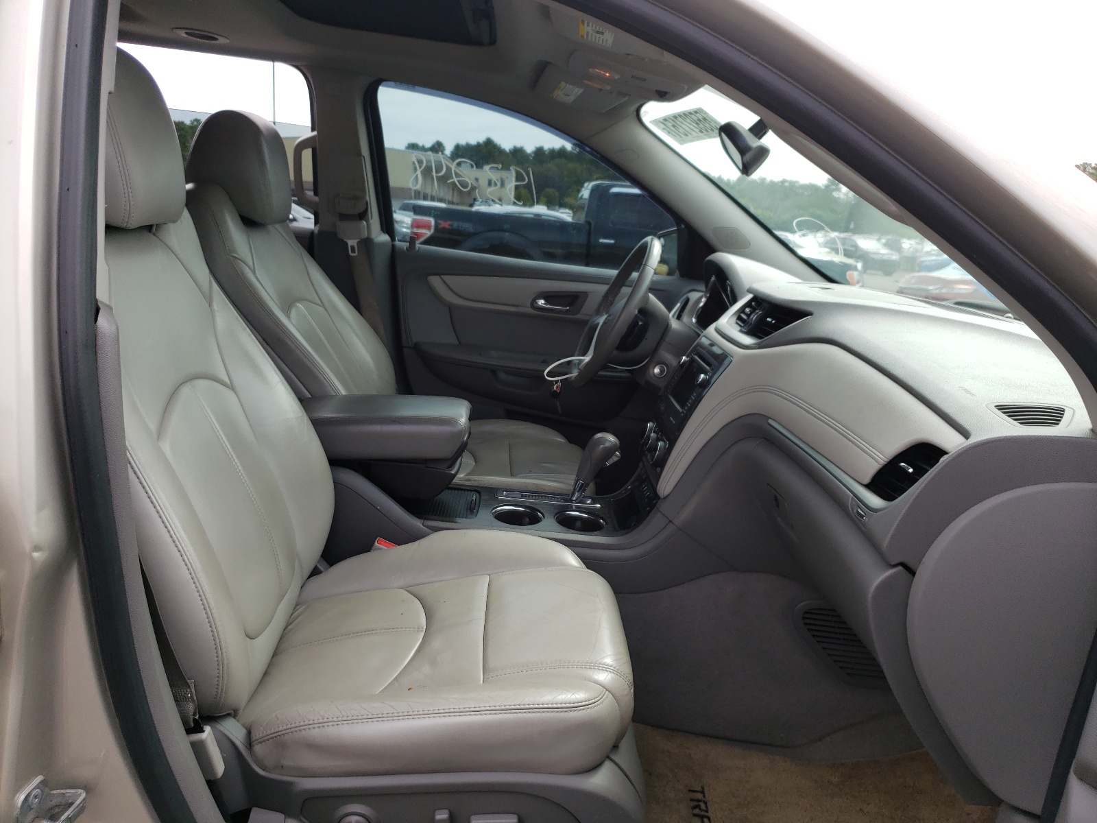 Photo 5 from auction – 2013 CHEVROLET TRAVERSE L with VIN 1GNKVJKD9DJ121049