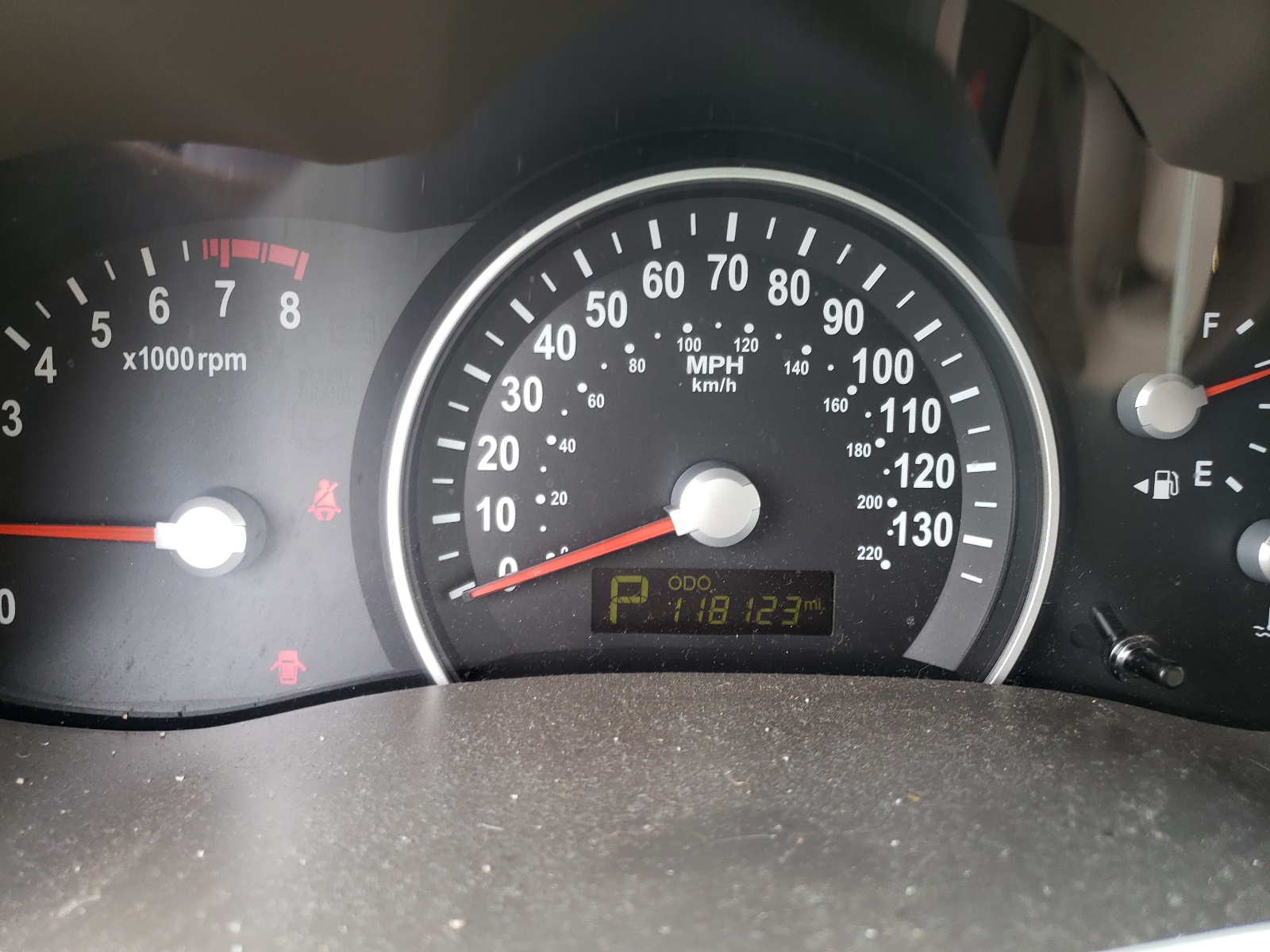 Photo 8 from auction – 2012 KIA SEDONA LX with VIN KNDMG4C74C6493406