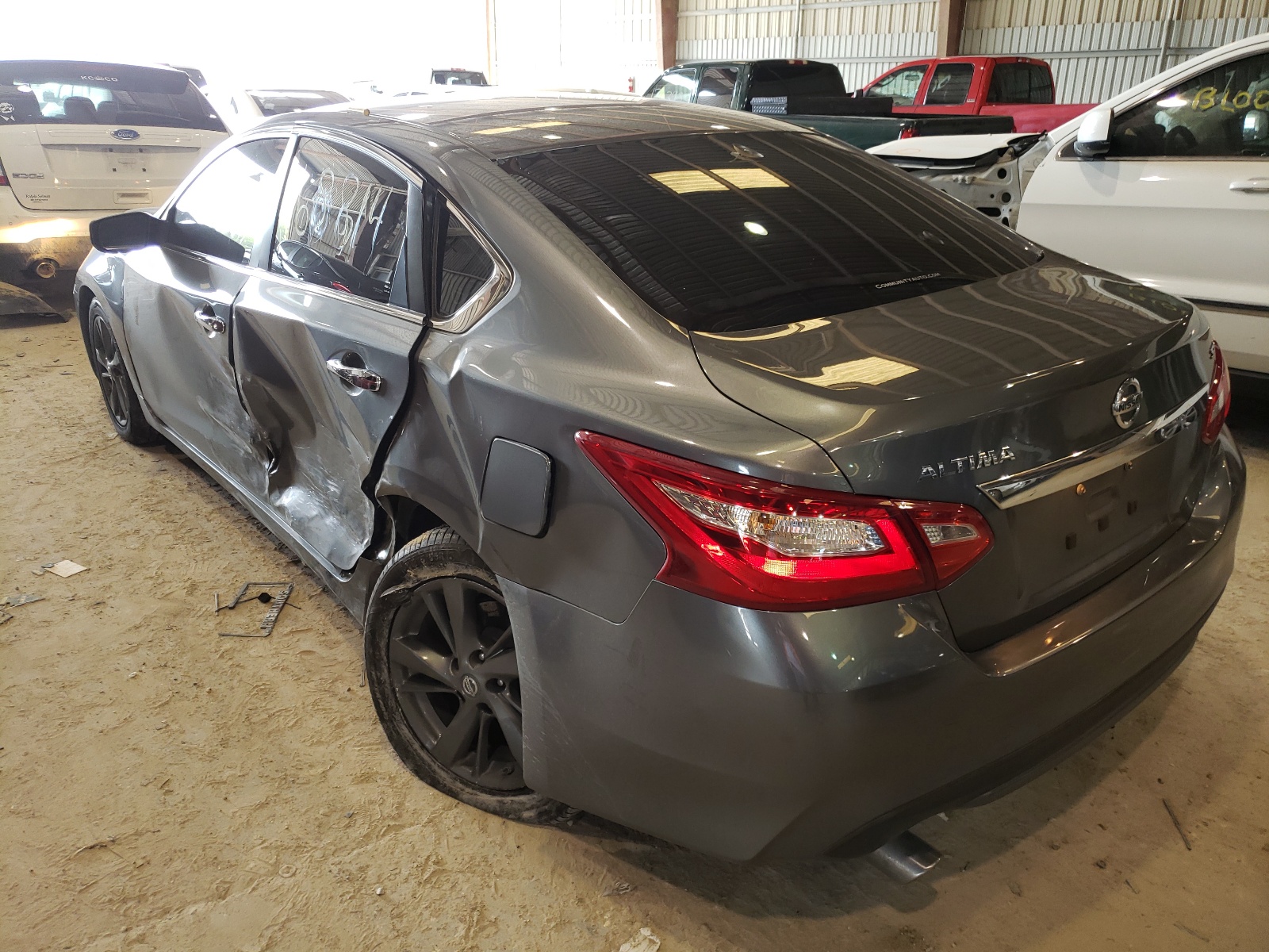 Photo 3 from auction – 2016 NISSAN ALTIMA 2.5 with VIN 1N4AL3AP4GN382741