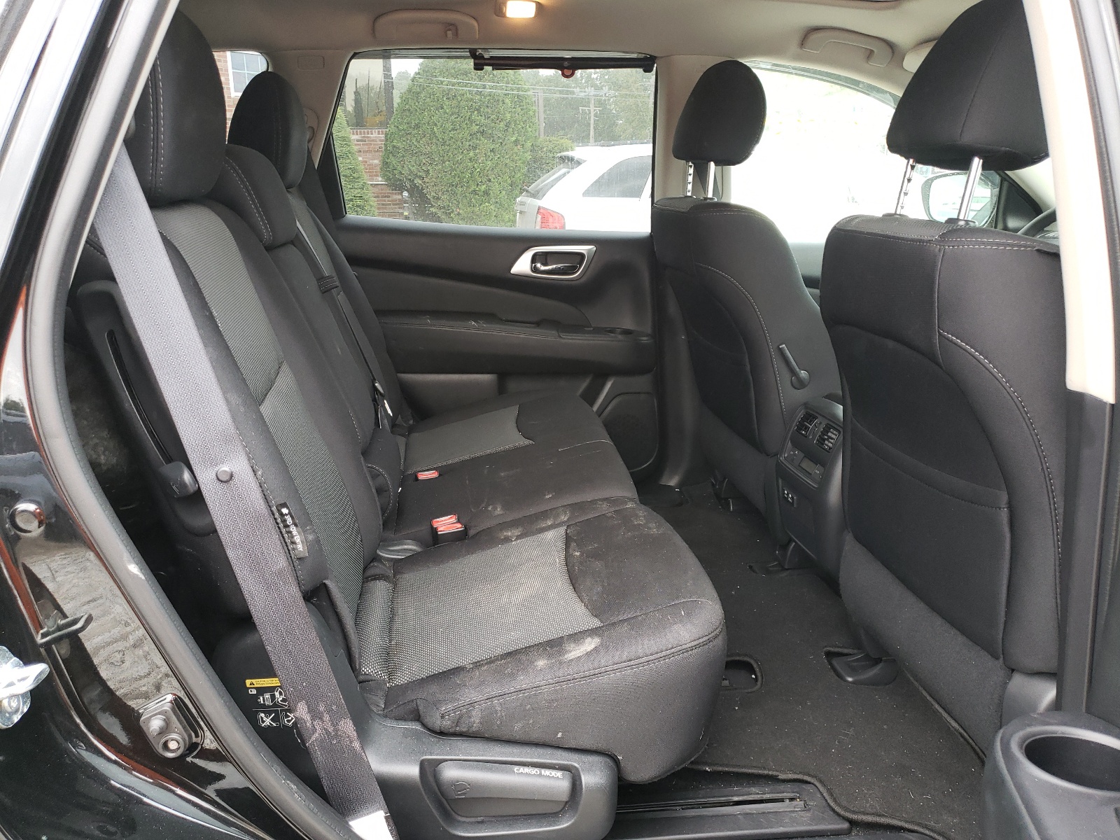 Photo 6 from auction – 2019 NISSAN PATHFINDER with VIN 5N1DR2MM8KC652958