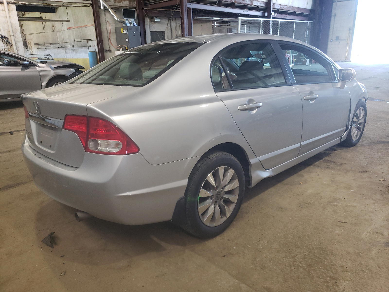 Photo 4 from auction – 2011 HONDA CIVIC EX with VIN 19XFA1F88BE023501