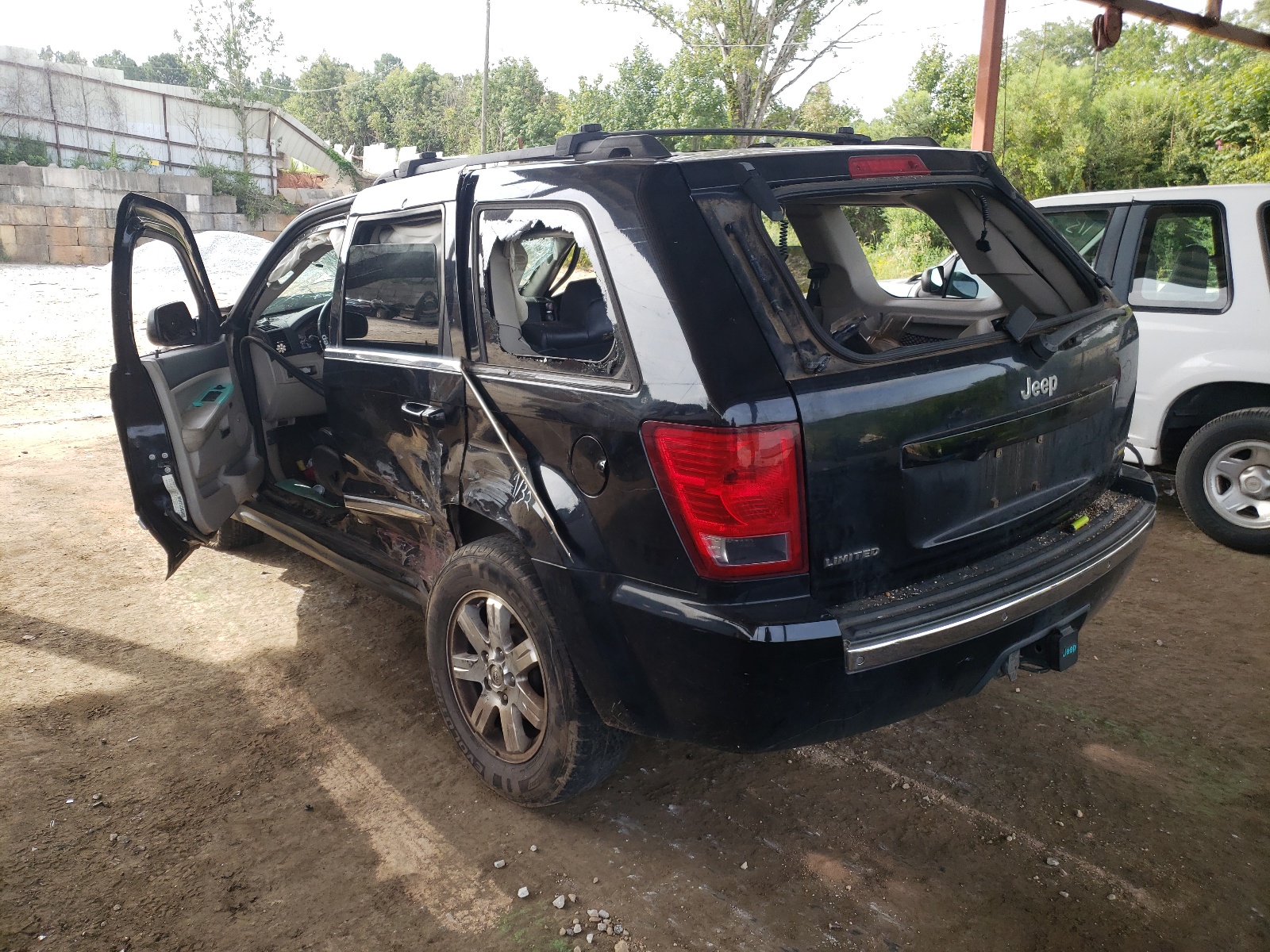 Photo 3 from auction – 2008 JEEP GRAND CHER with VIN 1J8HS58N38C150990