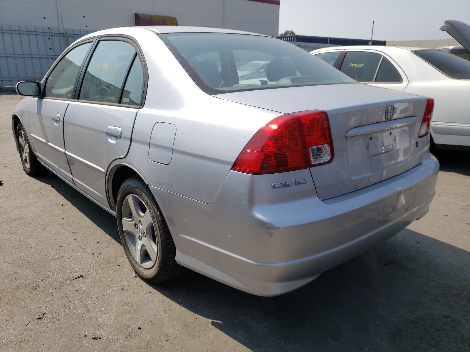 Photo 3 from auction – 2004 HONDA CIVIC EX with VIN 2HGES26774H558382