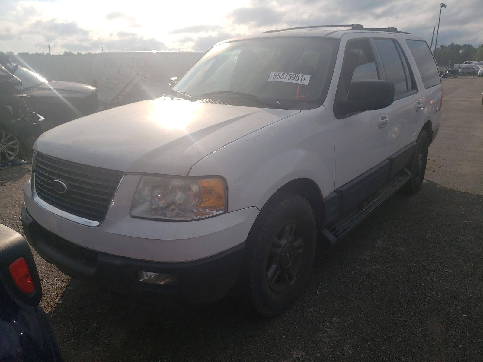 Photo 2 from auction – 2004 FORD EXPEDITION with VIN 1FMPU16L34LB49268