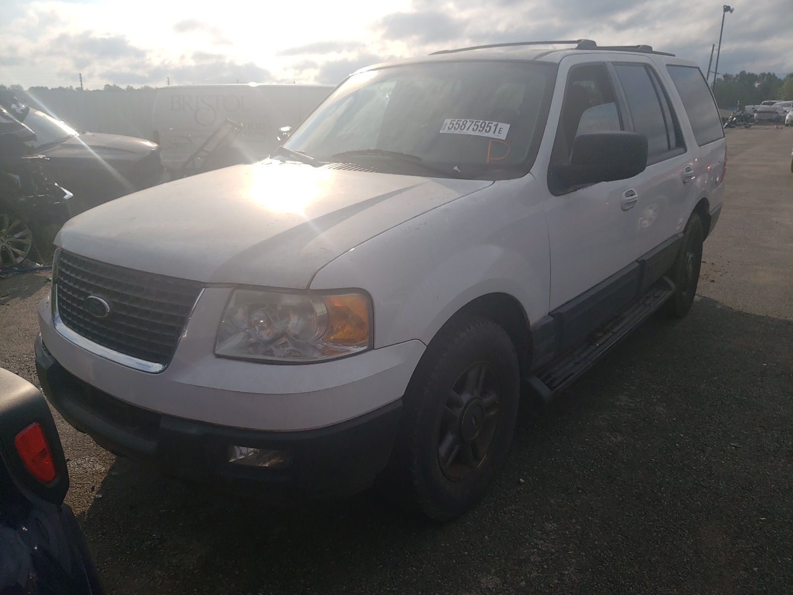 صورة رقم 2 من المزاد - 2004 FORD EXPEDITION مع VIN 1FMPU16L34LB49268
