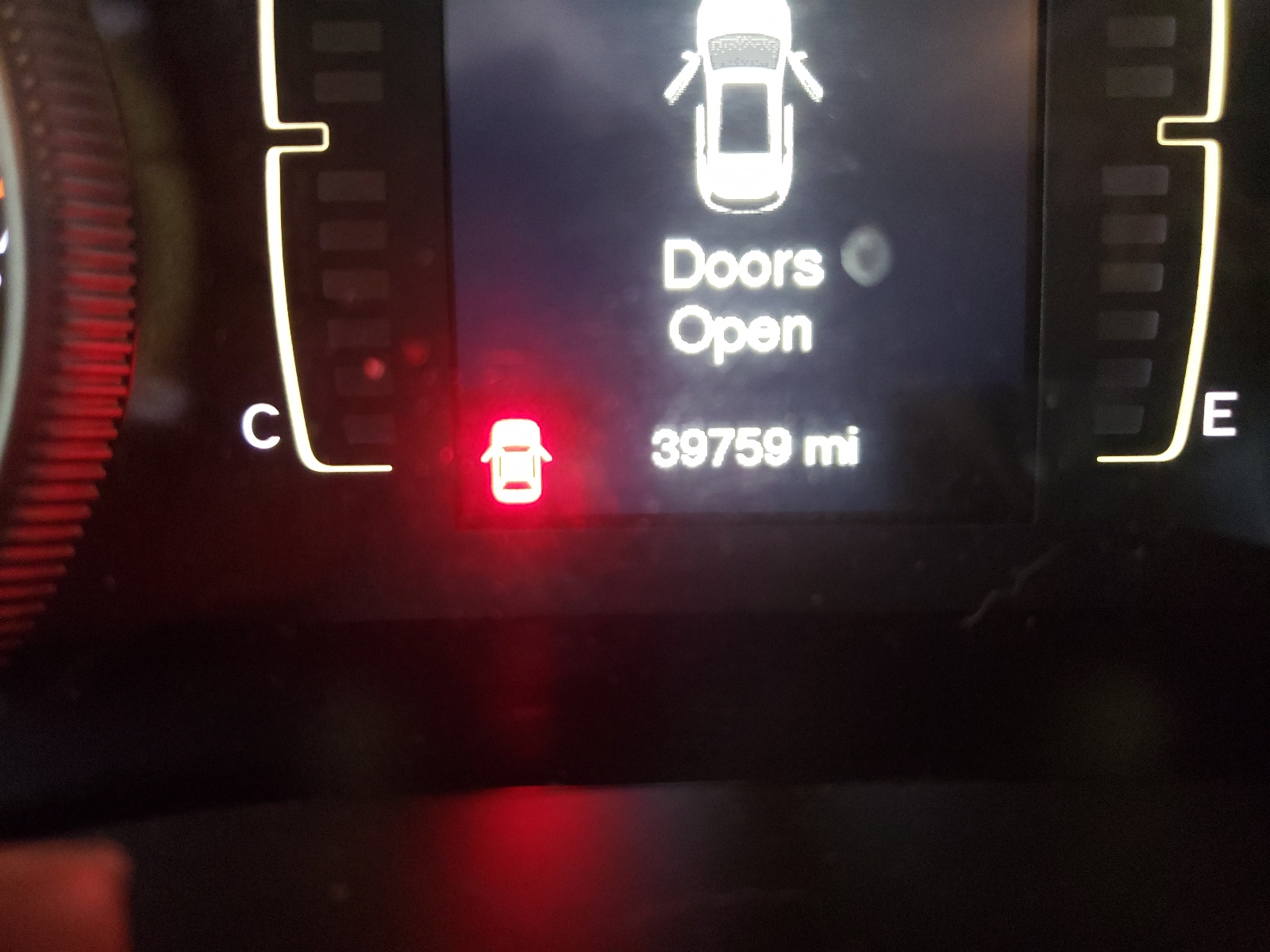 Photo 8 from auction – 2018 JEEP CHEROKEE L with VIN 1C4PJMCB3JD545426