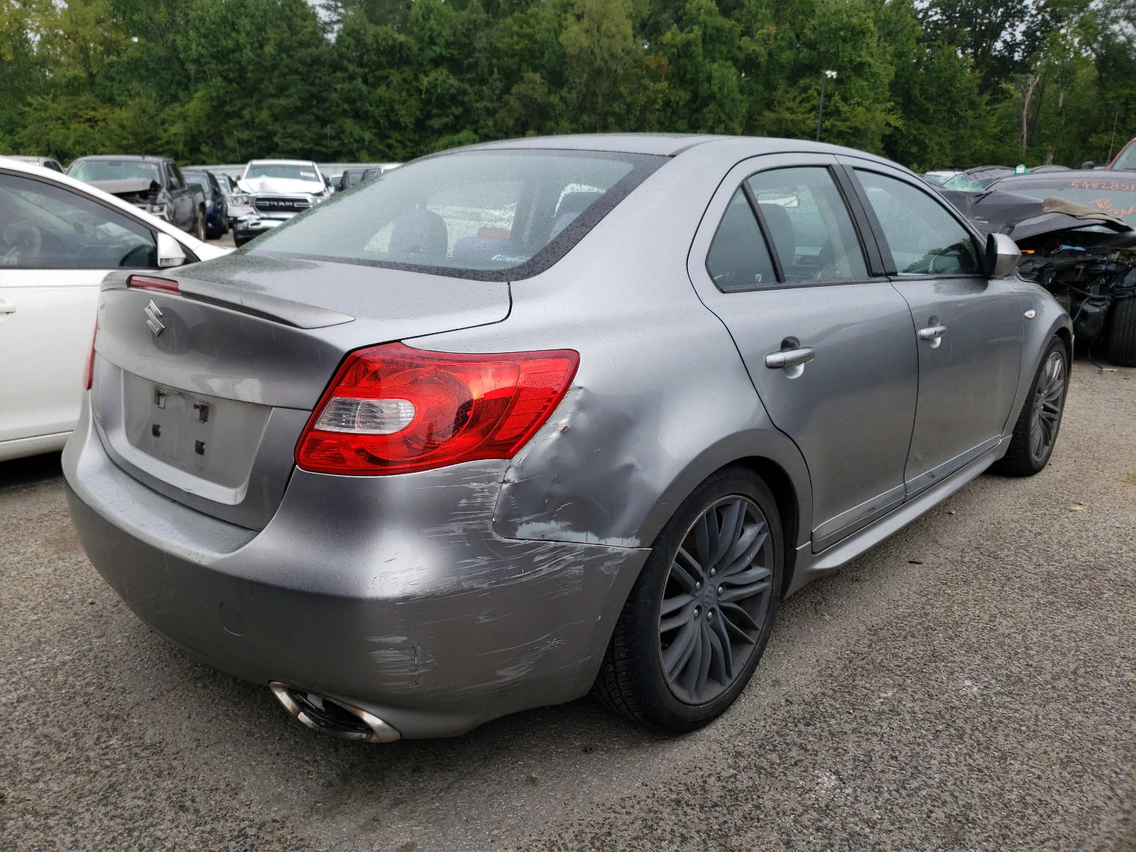Photo 4 from auction – 2012 SUZUKI KIZASHI SP with VIN JS2RF9A64C6100090