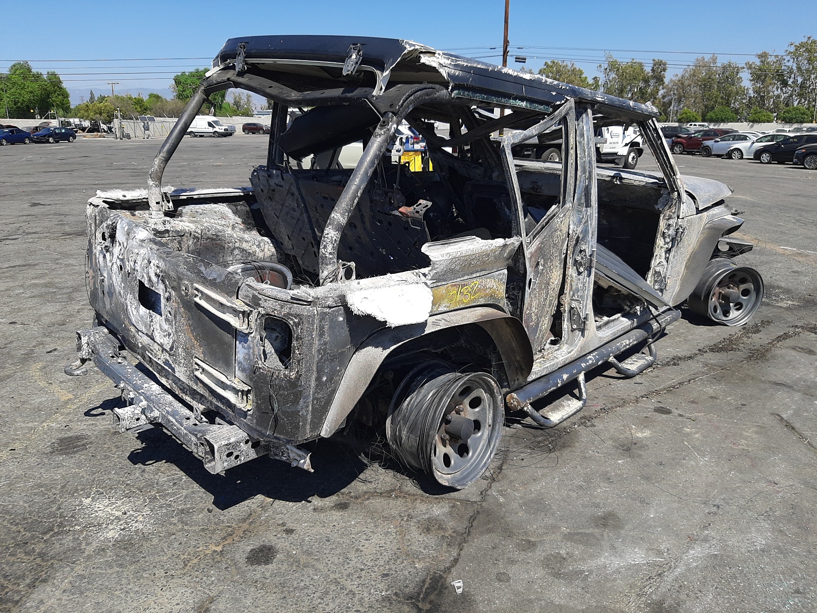 Photo 4 from auction – 2014 JEEP WRANGLER U with VIN 1C4BJWDGXEL134696
