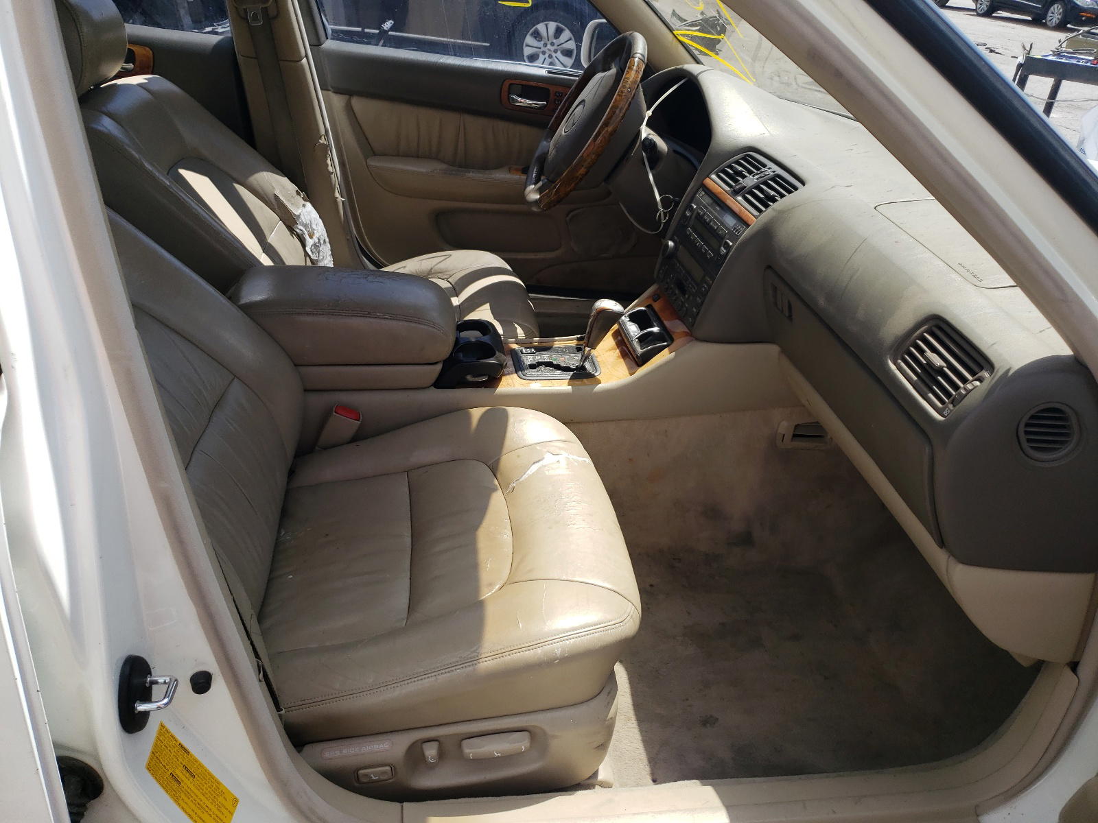 Photo 5 from auction – 1998 LEXUS LS 400 with VIN JT8BH28F3W0129380