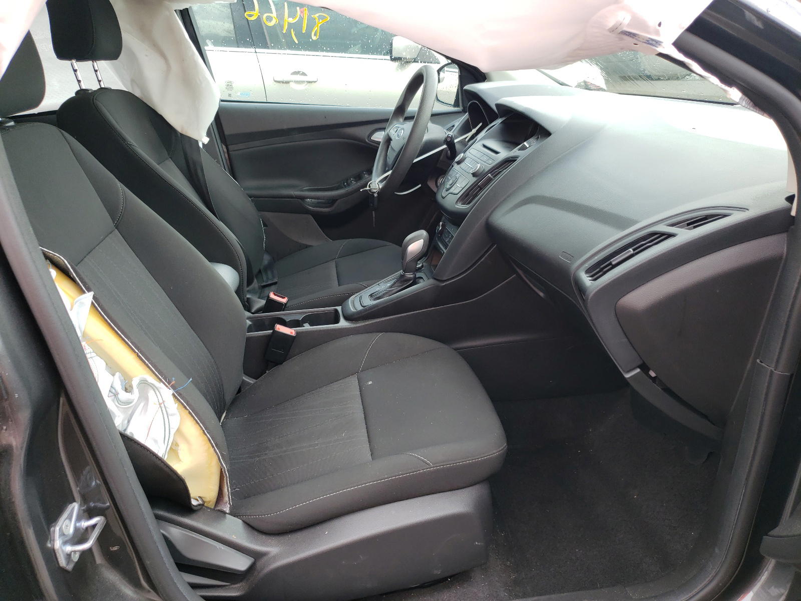 Photo 5 from auction – 2017 FORD FOCUS SE with VIN 1FADP3K26HL317441