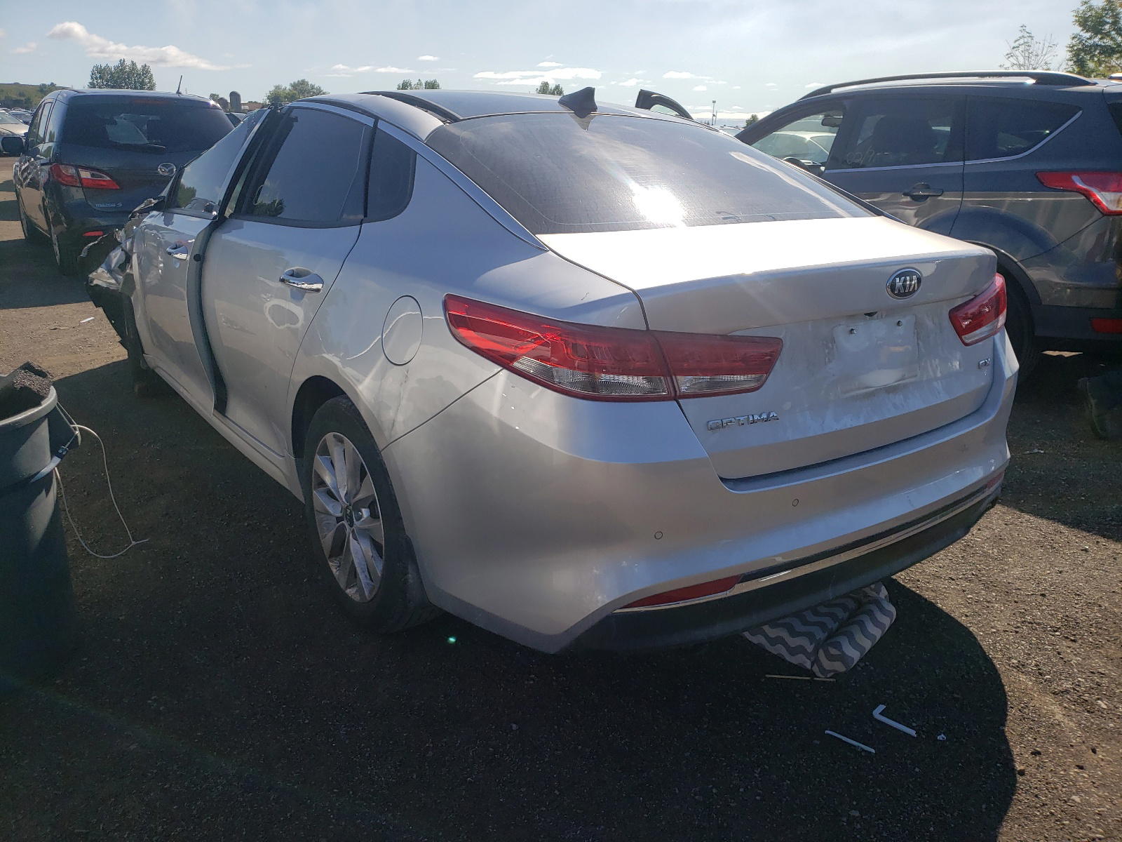 Photo 3 from auction – 2016 KIA OPTIMA EX with VIN 5XXGU4L38GG075831