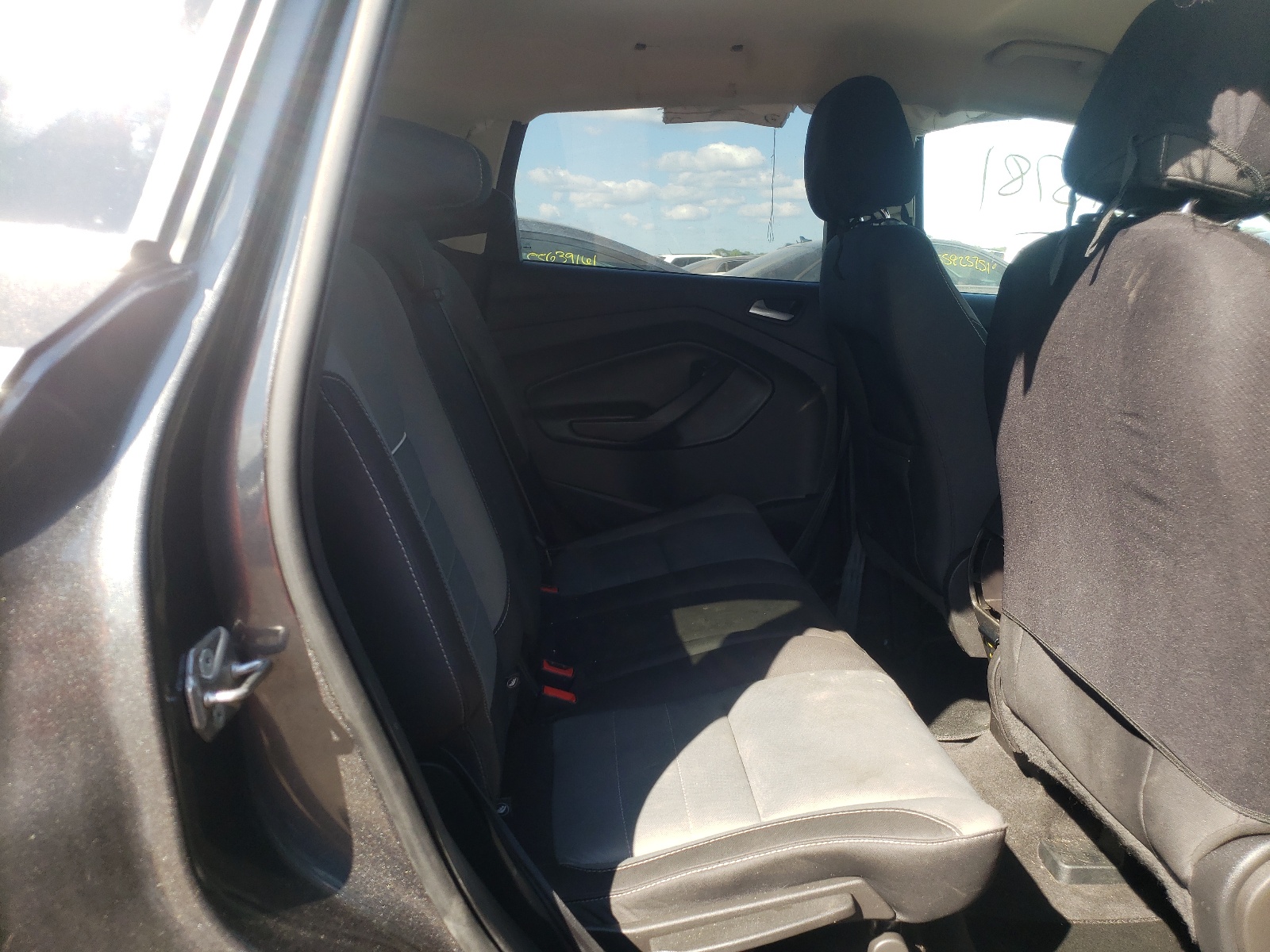 Photo 6 from auction – 2015 FORD ESCAPE SE with VIN 1FMCU0GX1FUB75715
