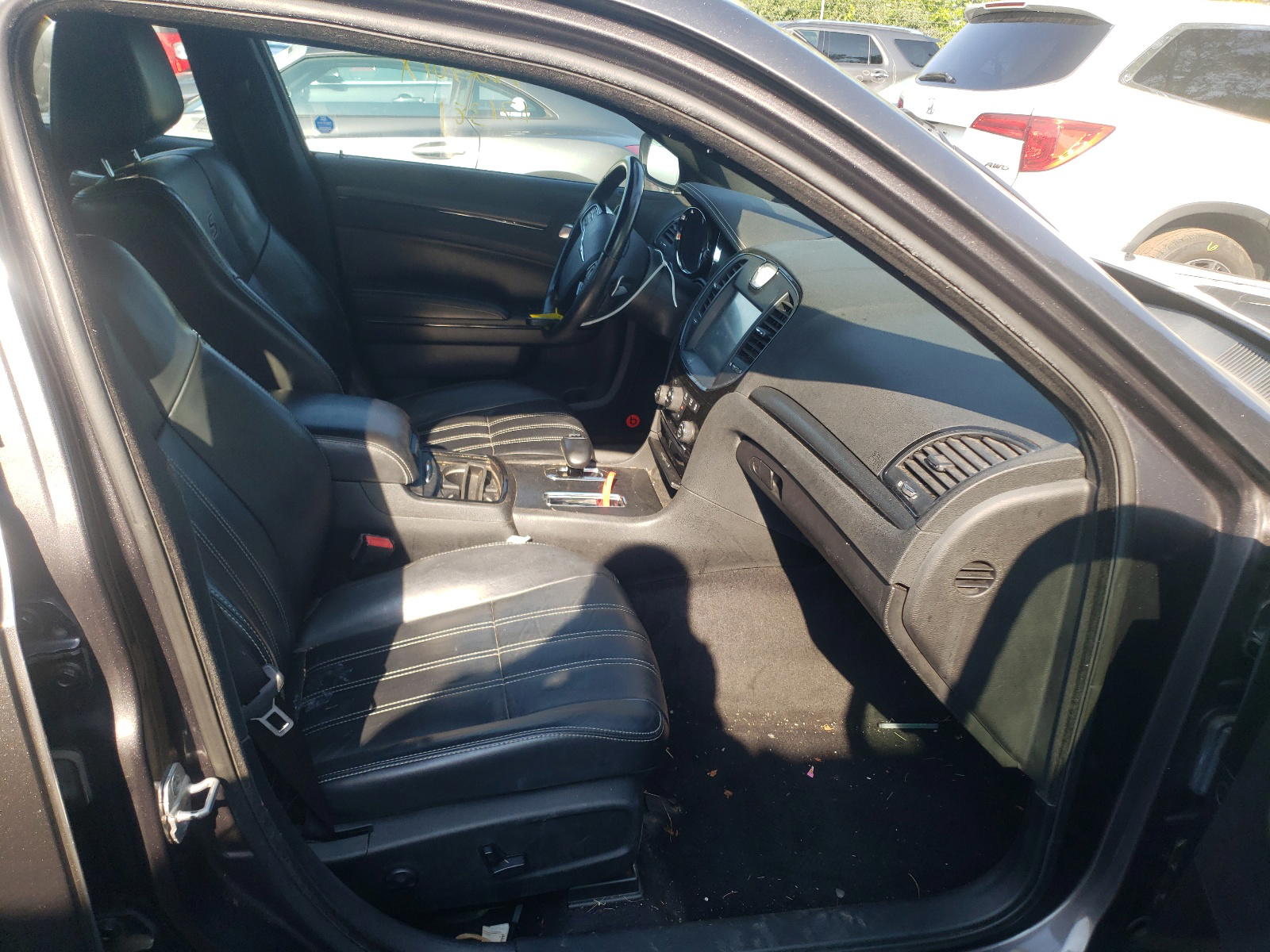 Photo 5 from auction – 2013 CHRYSLER 300 S with VIN 2C3CCABG4DH548612