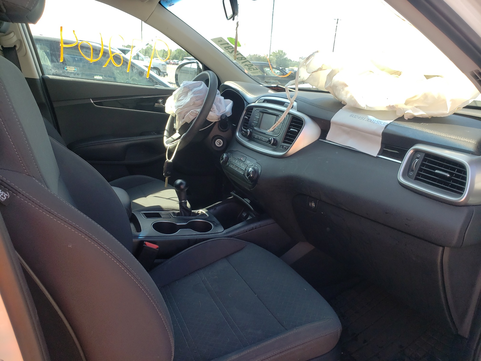 Photo 5 from auction – 2018 KIA SORENTO LX with VIN 5XYPGDA53JG405504
