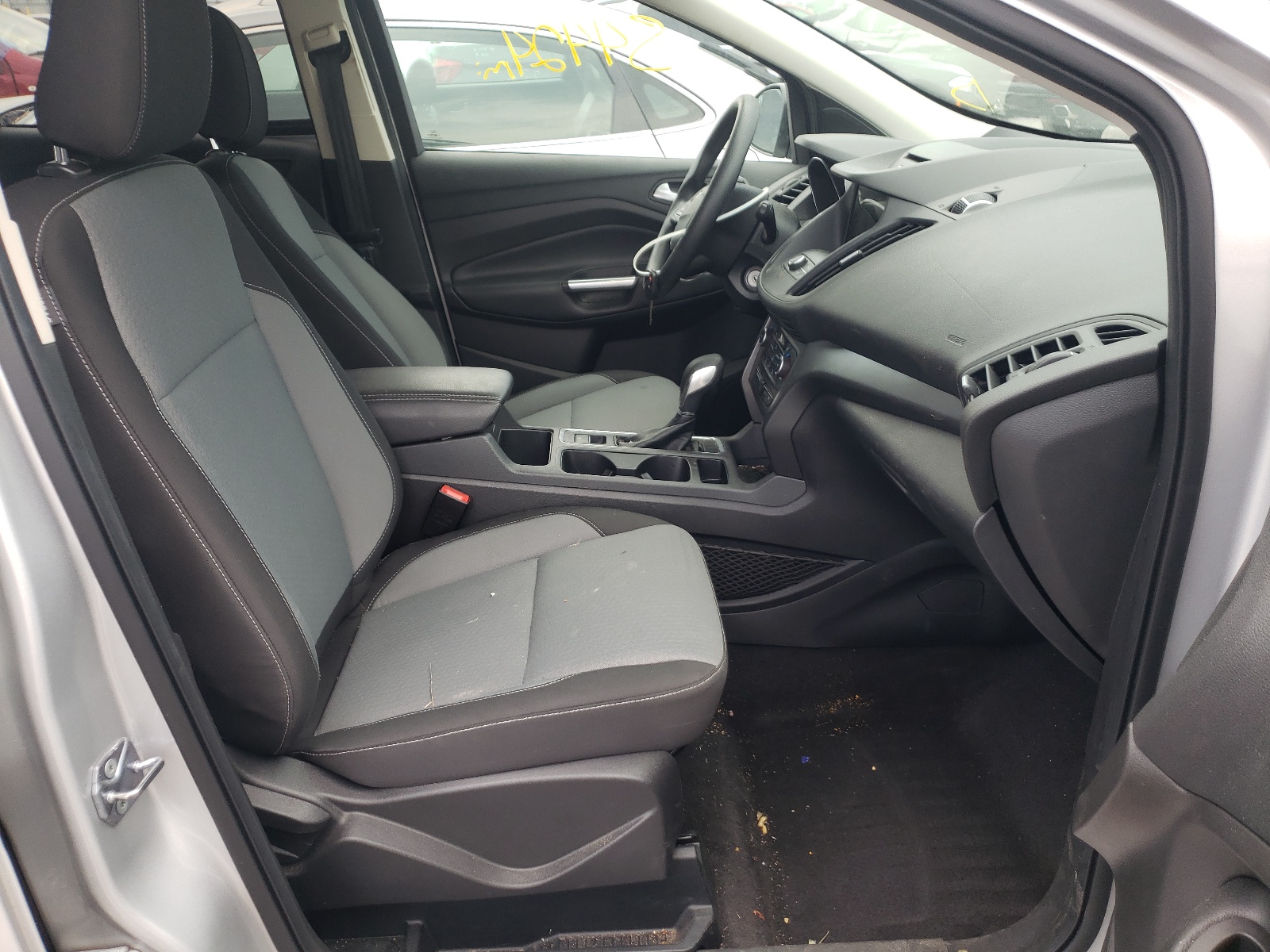 Photo 5 from auction – 2018 FORD ESCAPE SE with VIN 1FMCU9GD9JUA49959